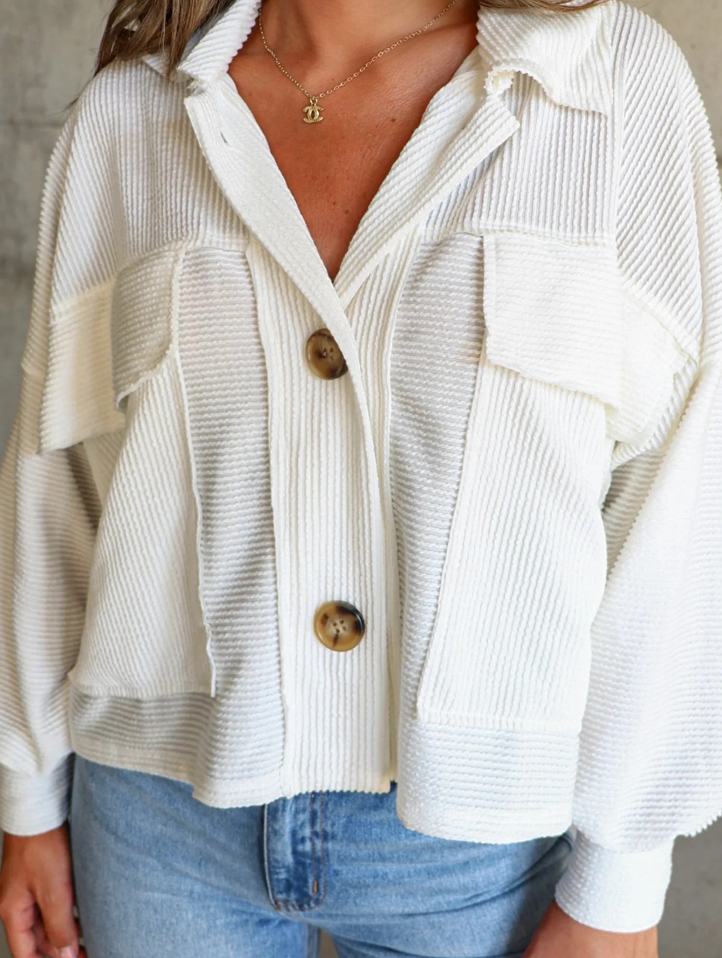 Short casual ribbed single-breasted coat for women