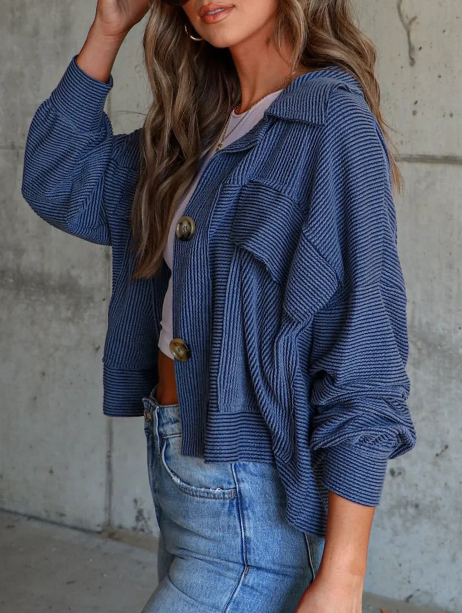 Short casual ribbed single-breasted coat for women