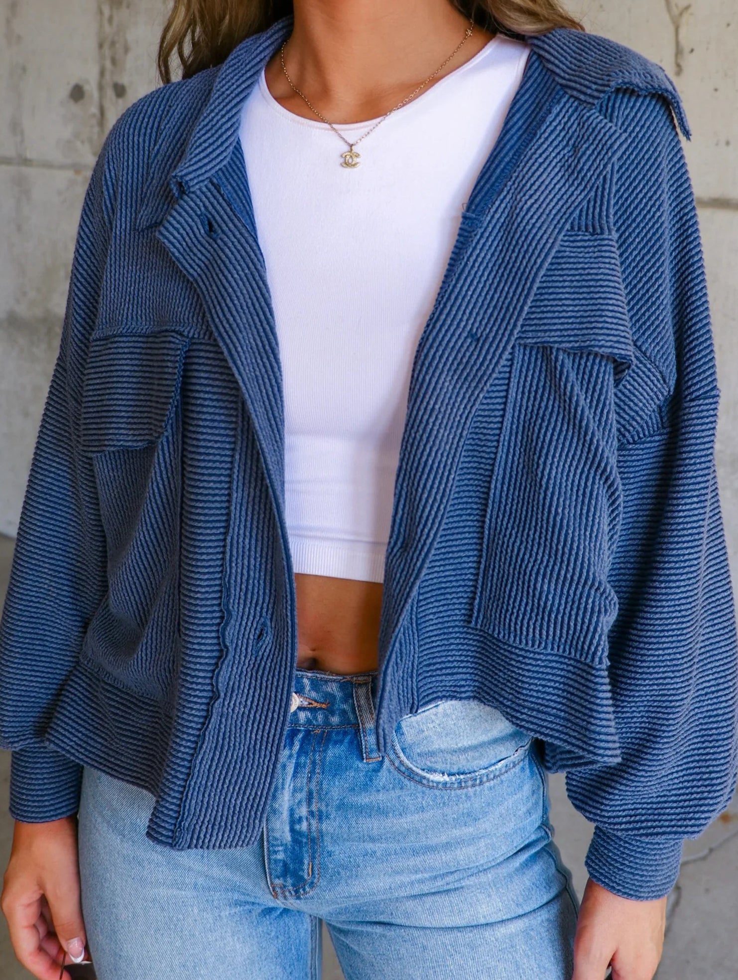 Short casual ribbed single-breasted coat for women