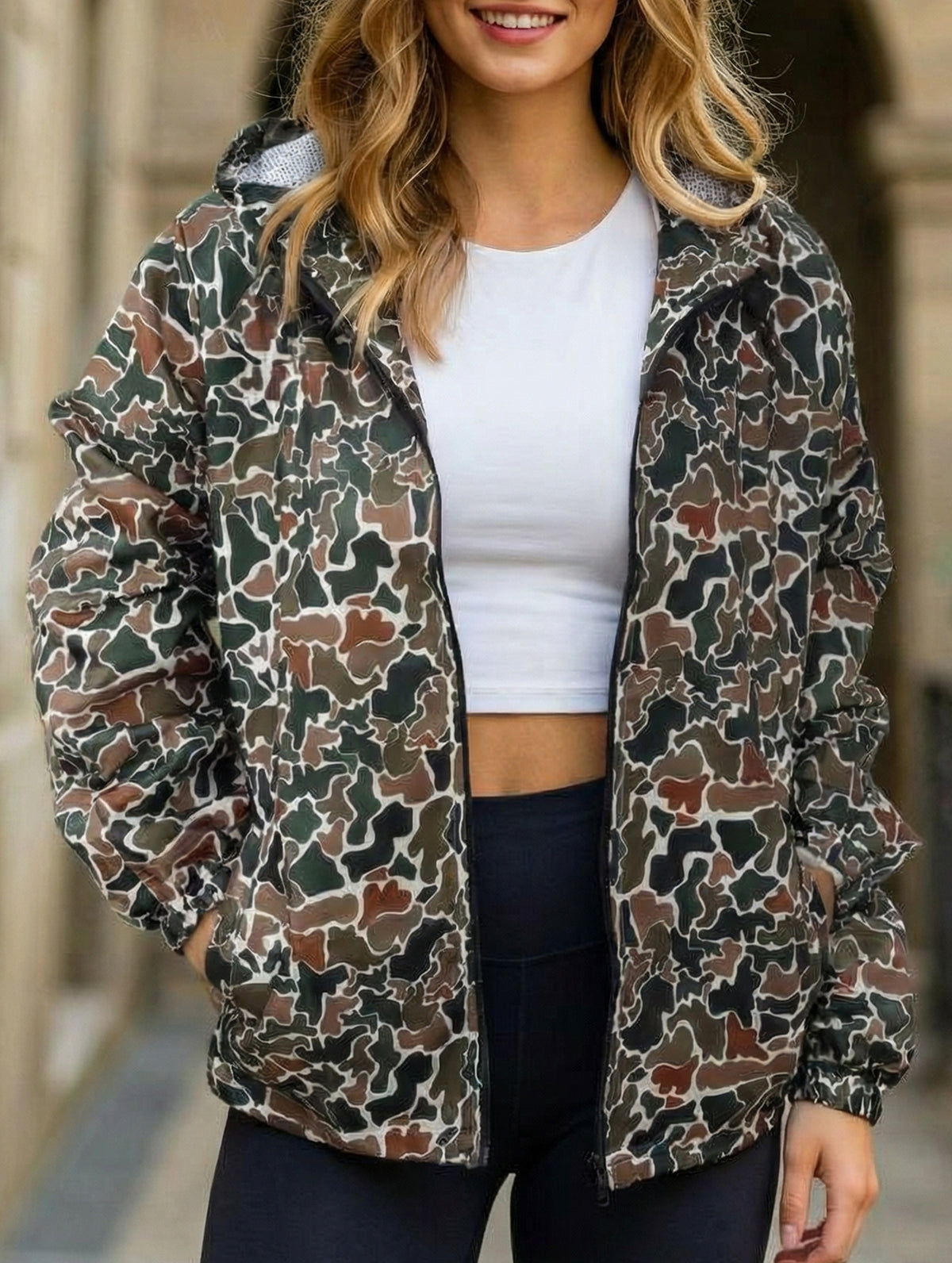 Camouflage long-sleeved zip-up jacket