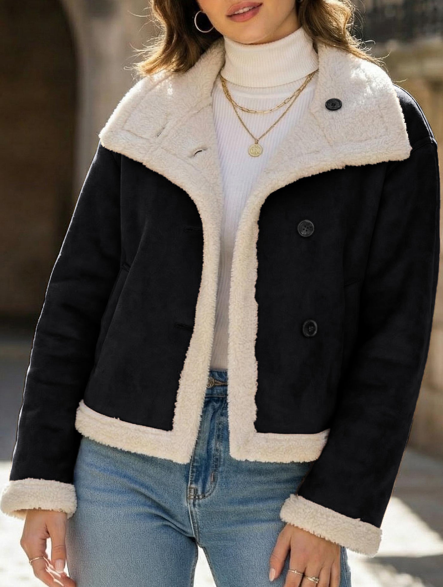 Warm and comfortable long-sleeved jacket