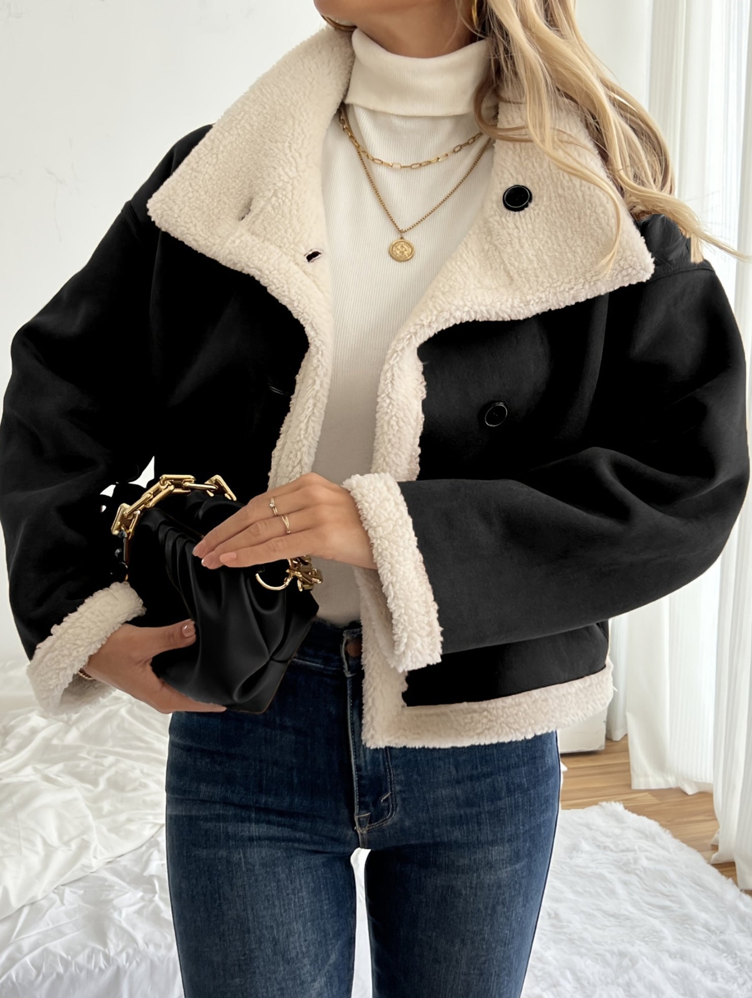 Warm and comfortable long-sleeved jacket