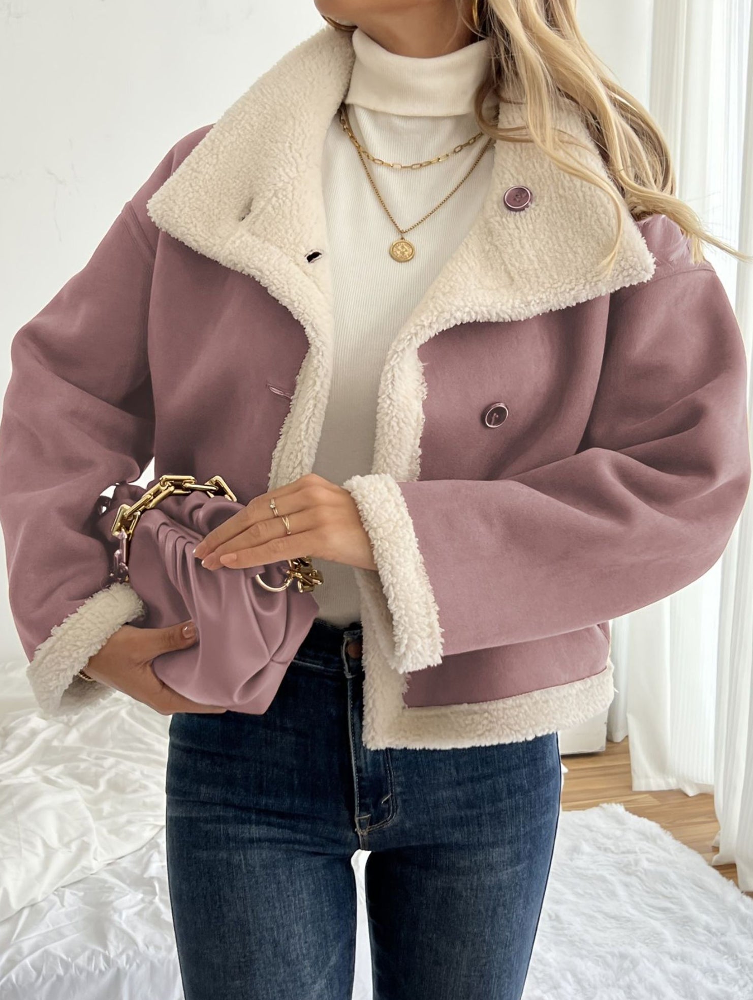 Warm and comfortable long-sleeved jacket