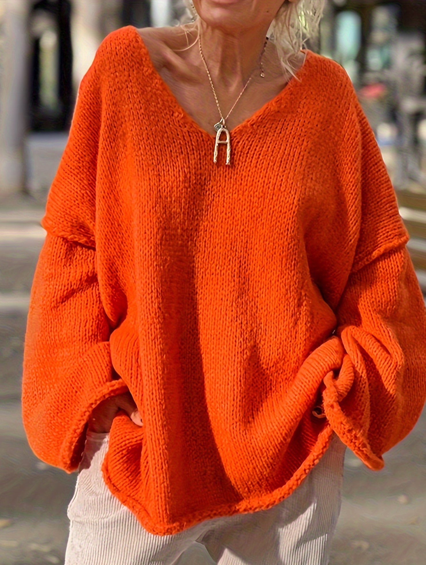Fashionable V-neck long-sleeved sweater