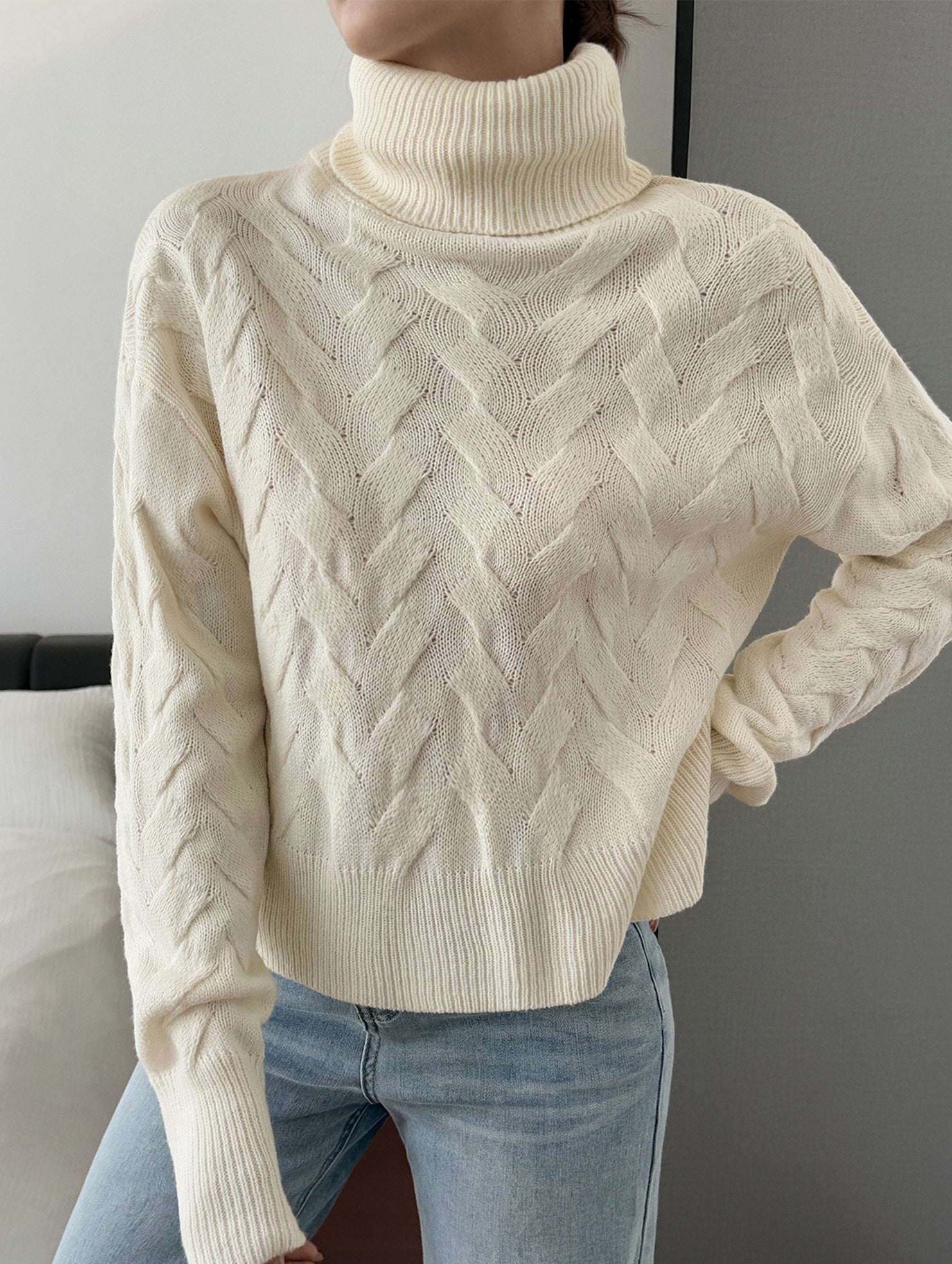 Casual solid color wool long-sleeved sweater