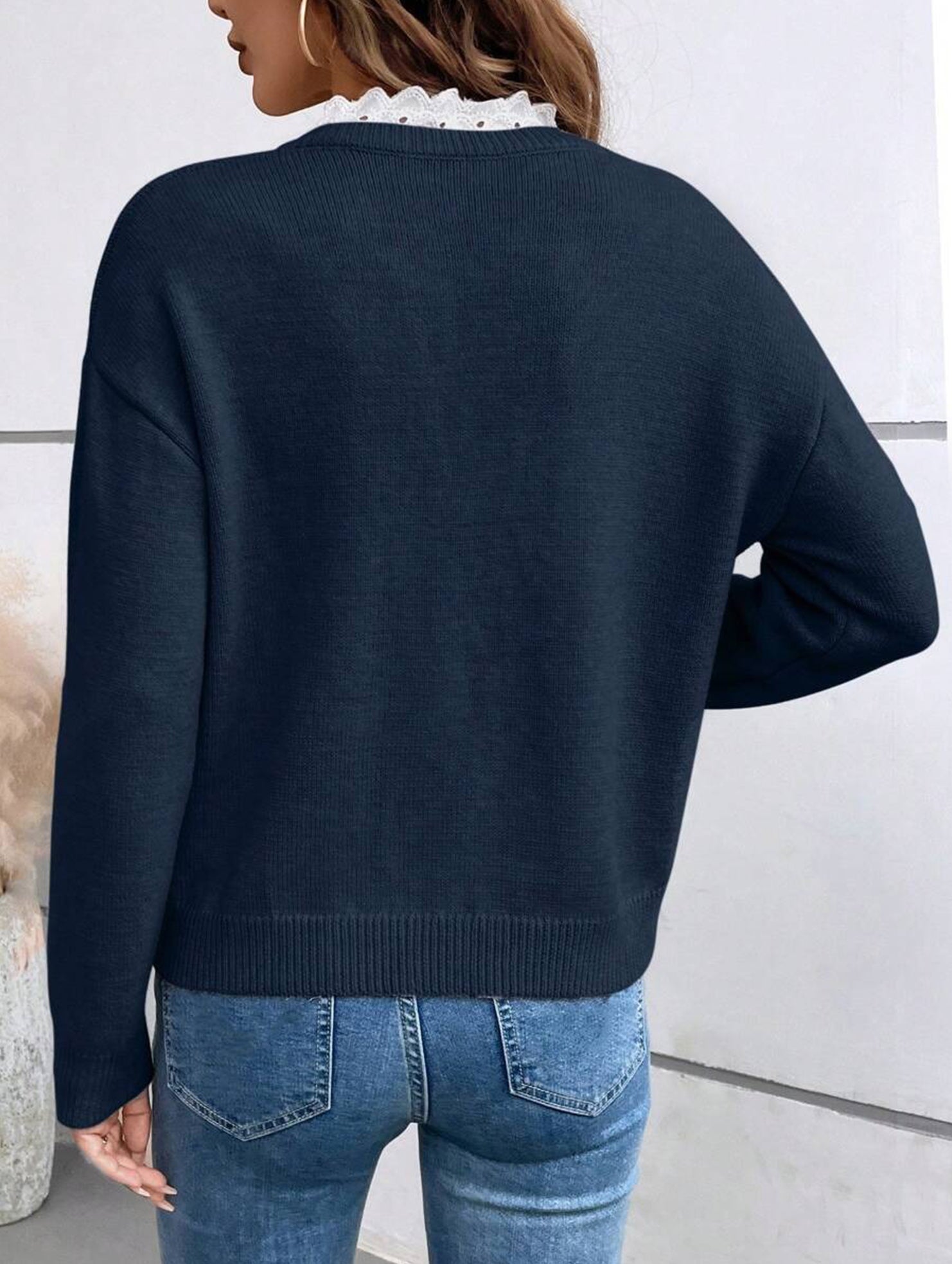 Lace V-neck loose sweater