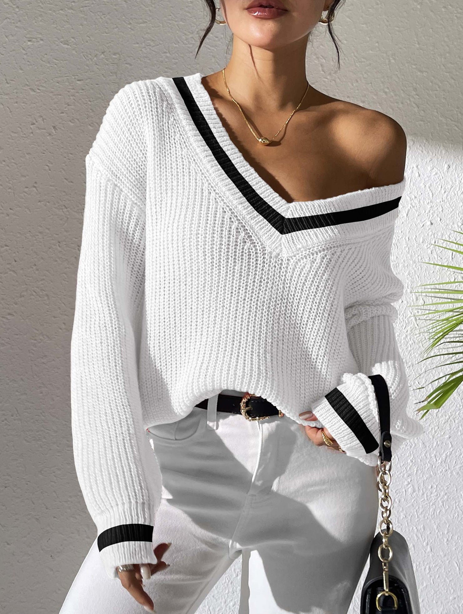 Contrast color V-neck loose sweater