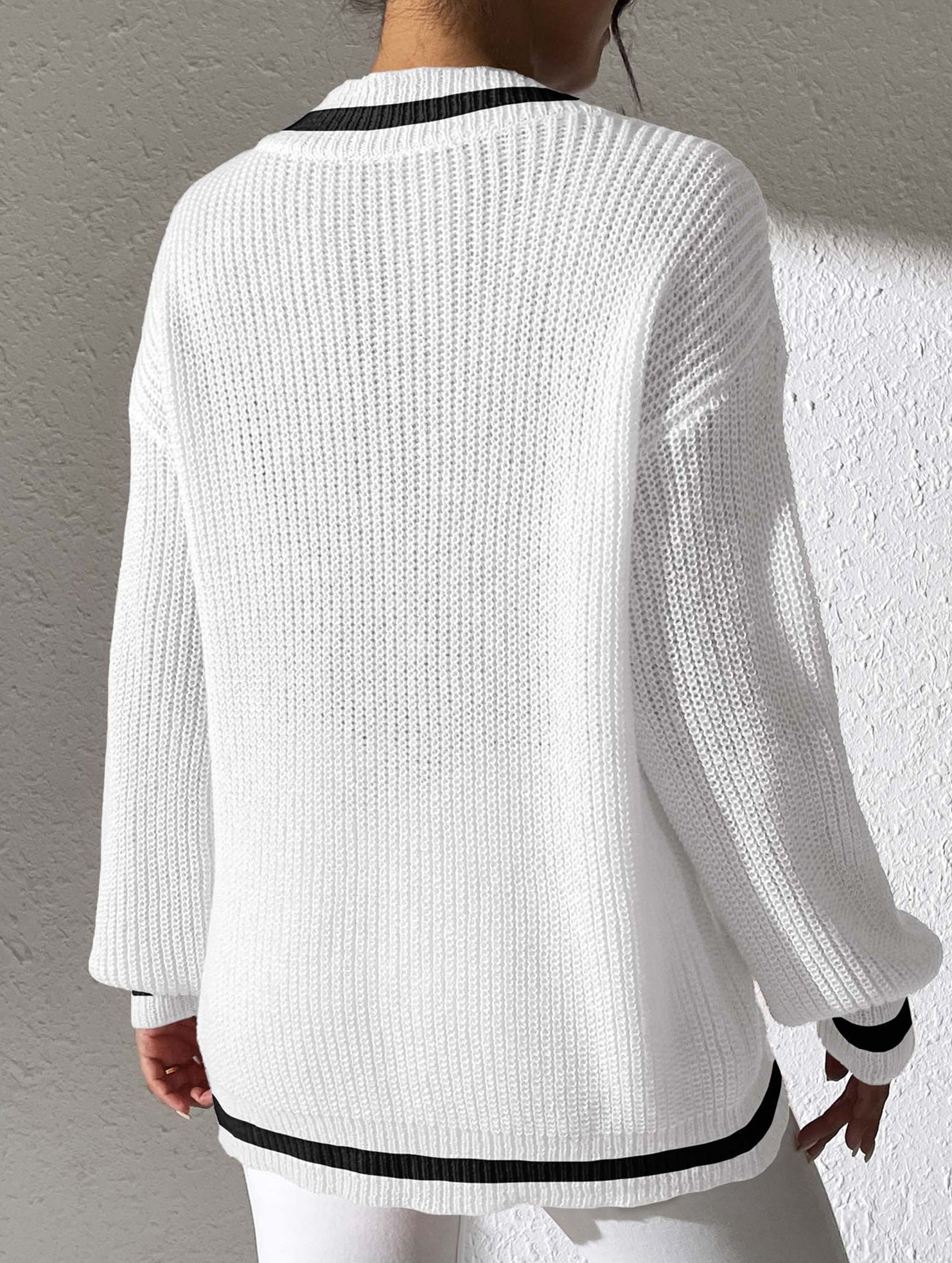 Contrast color V-neck loose sweater