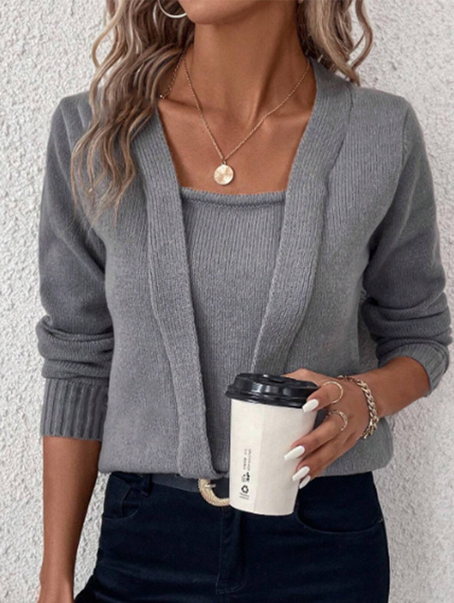 Pullover round neck solid color slim fit sweater