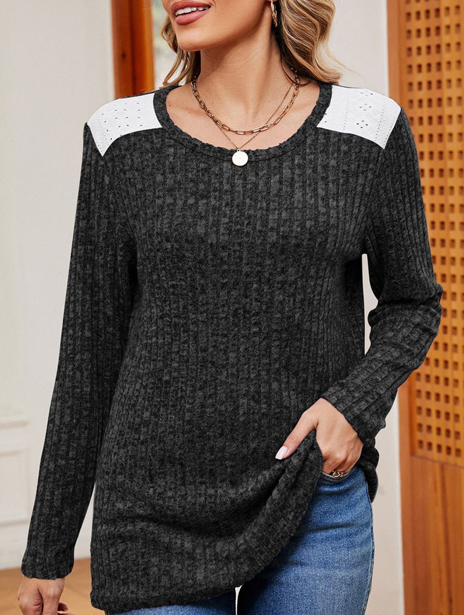 Contrast color crew neck loose brushed T-shirt