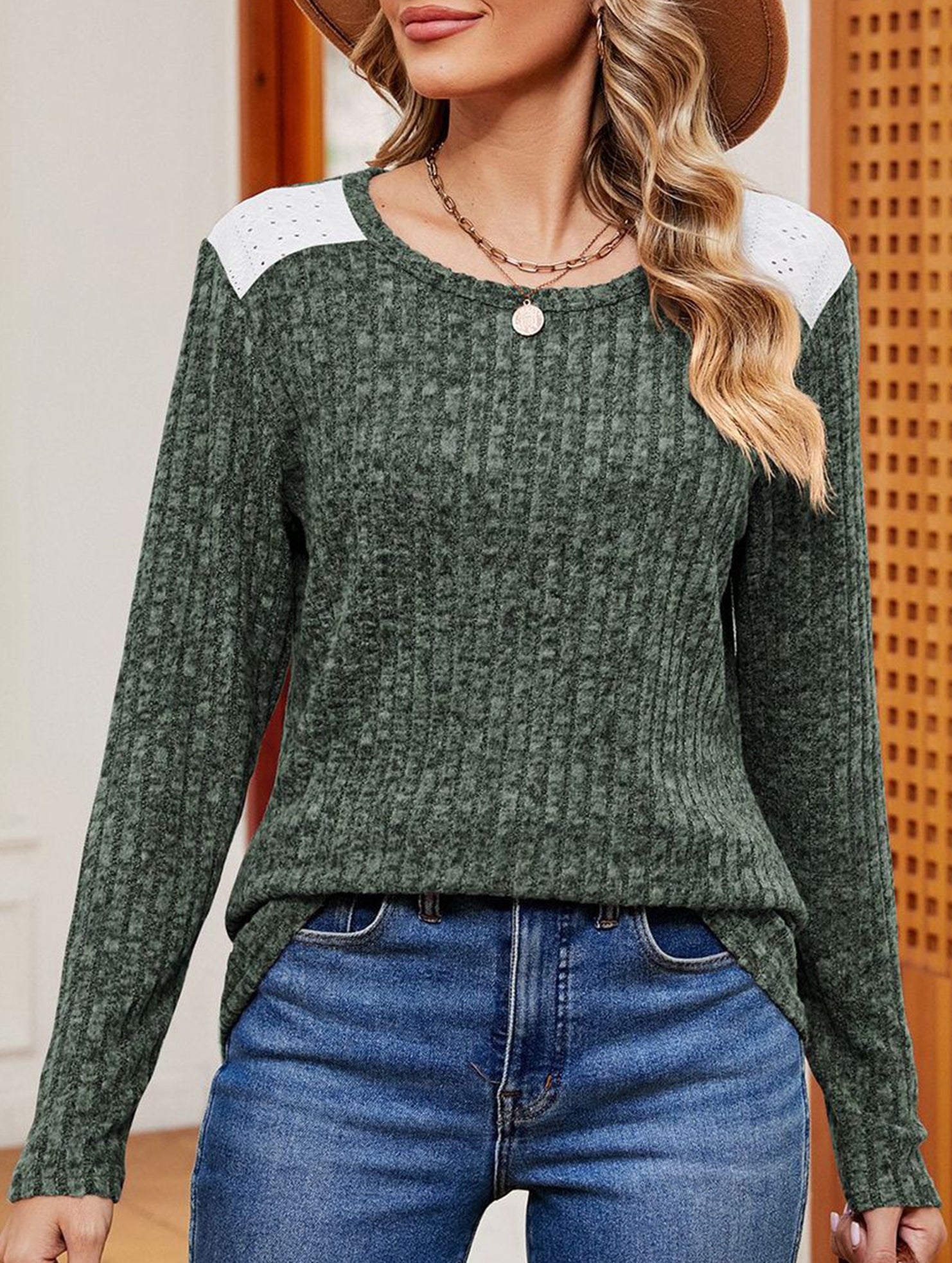 Contrast color crew neck loose brushed T-shirt