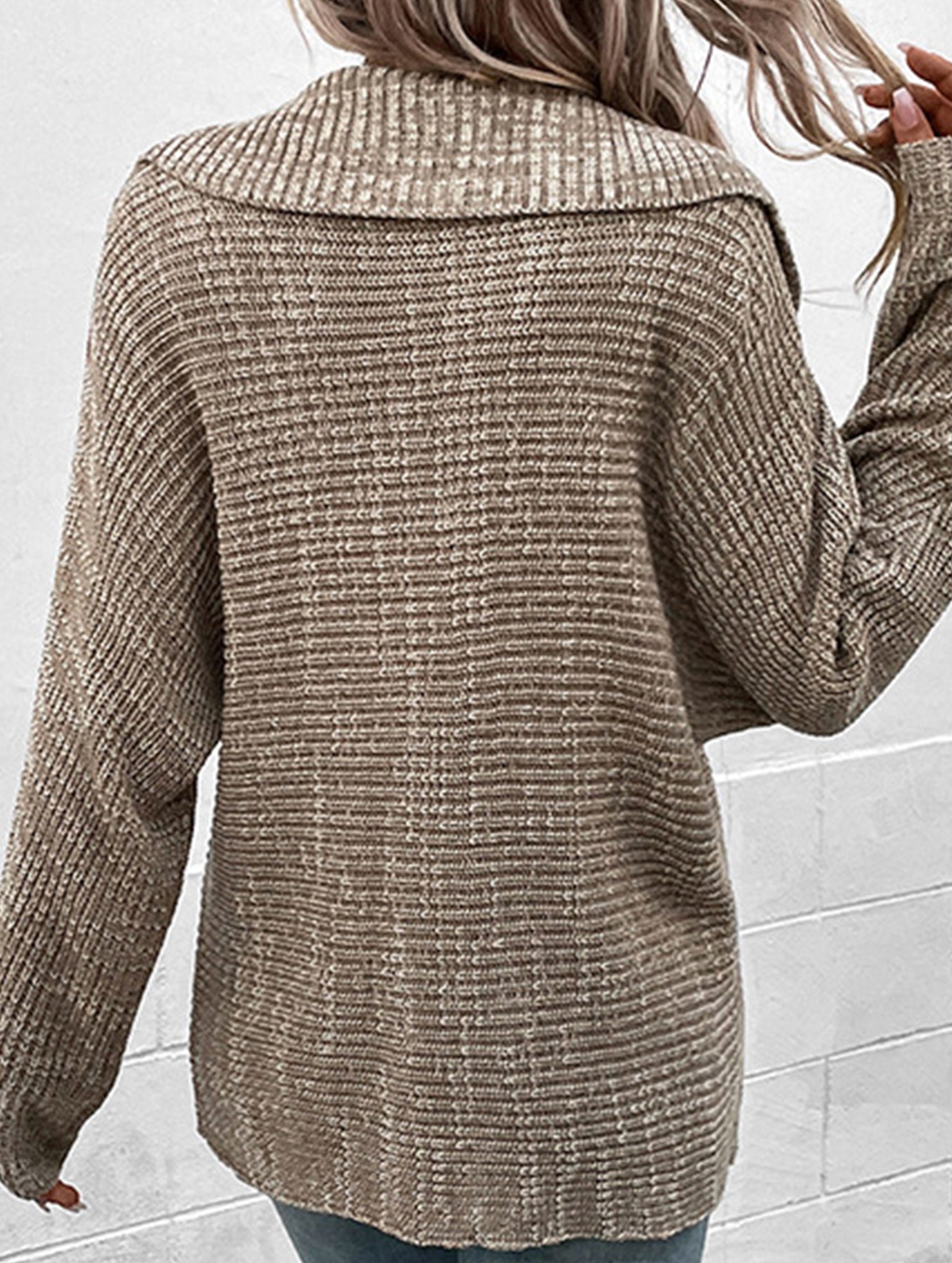 Casual long-sleeved lapel sweater