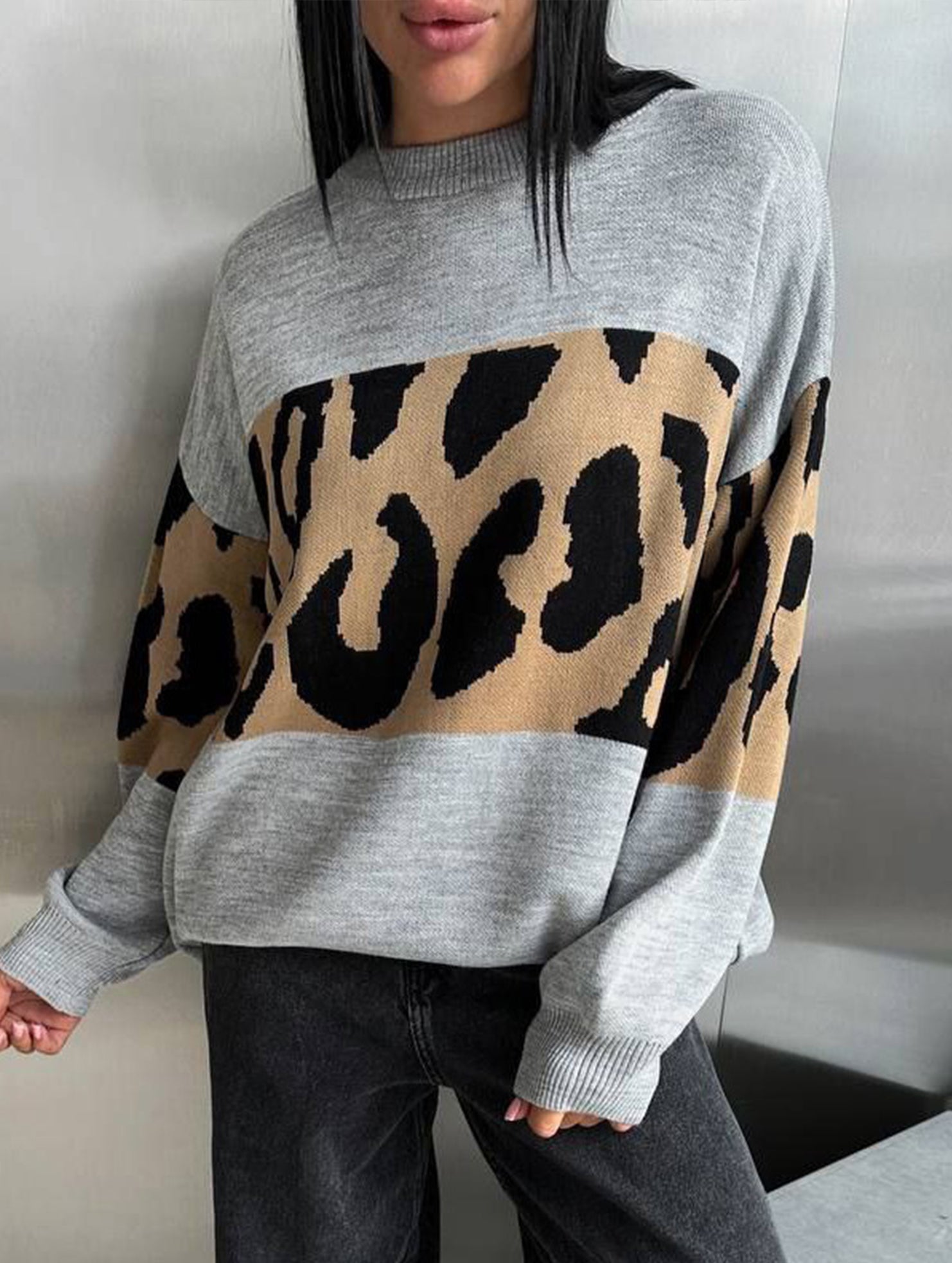 Vintage leopard print contrast crew neck sweater