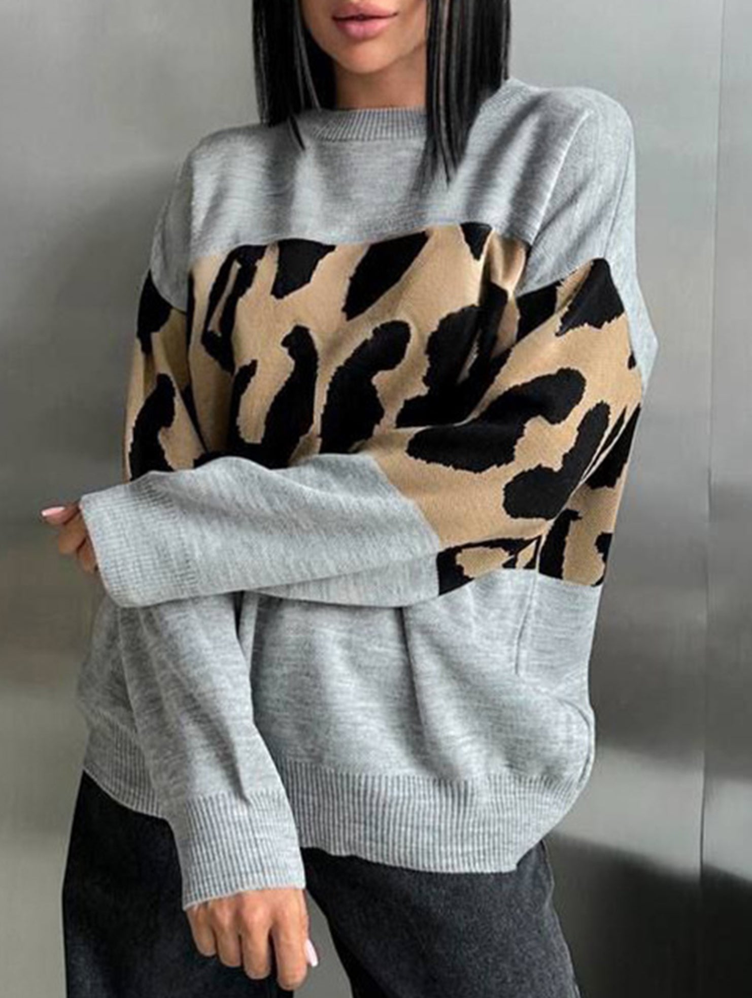 Vintage leopard print contrast crew neck sweater
