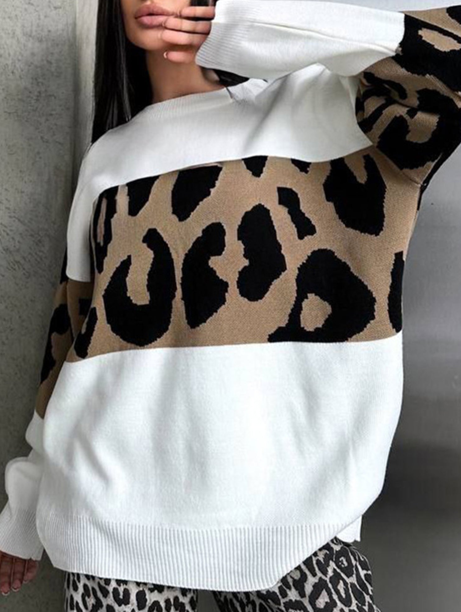 Vintage leopard print contrast crew neck sweater
