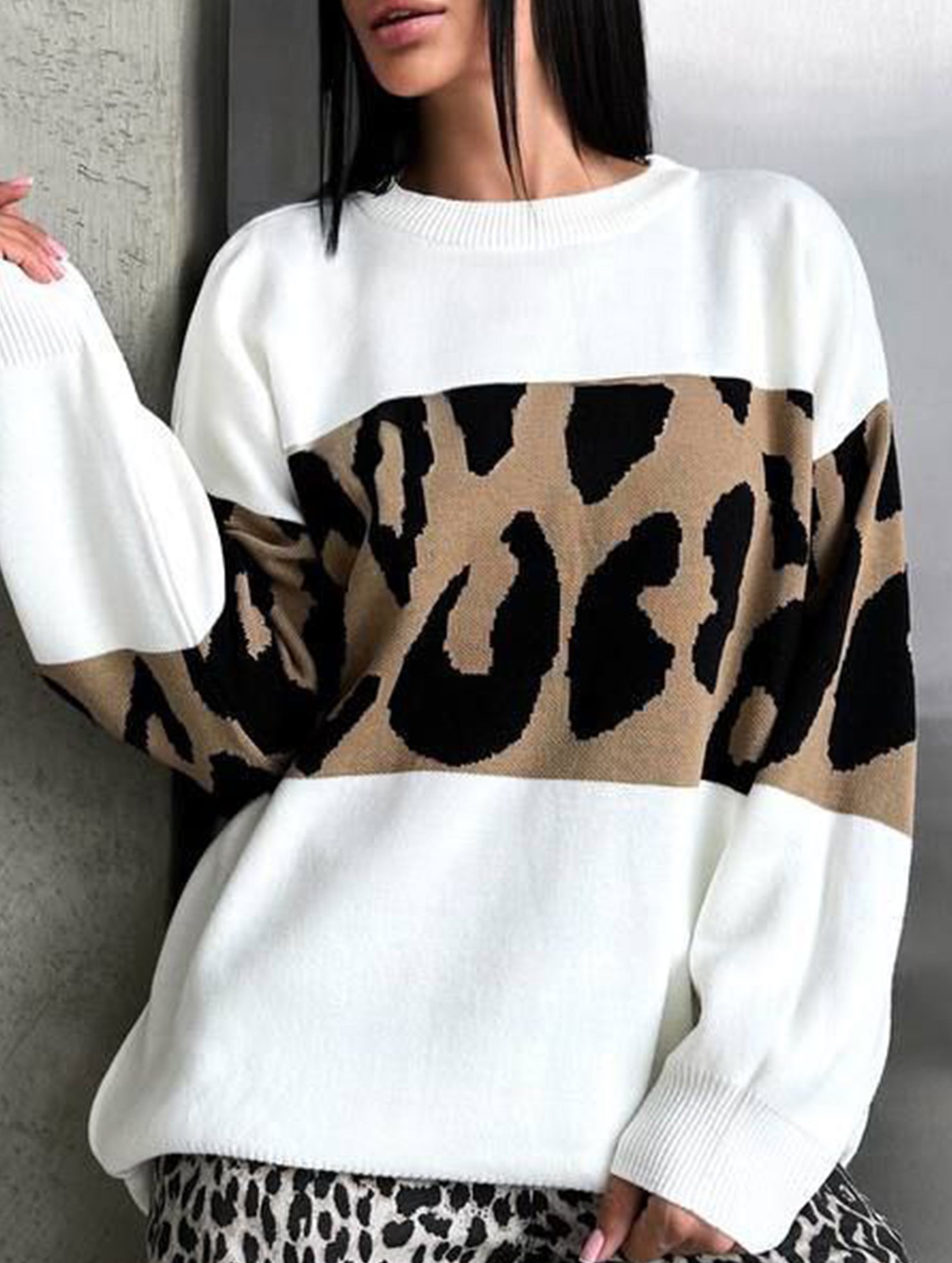 Vintage leopard print contrast crew neck sweater