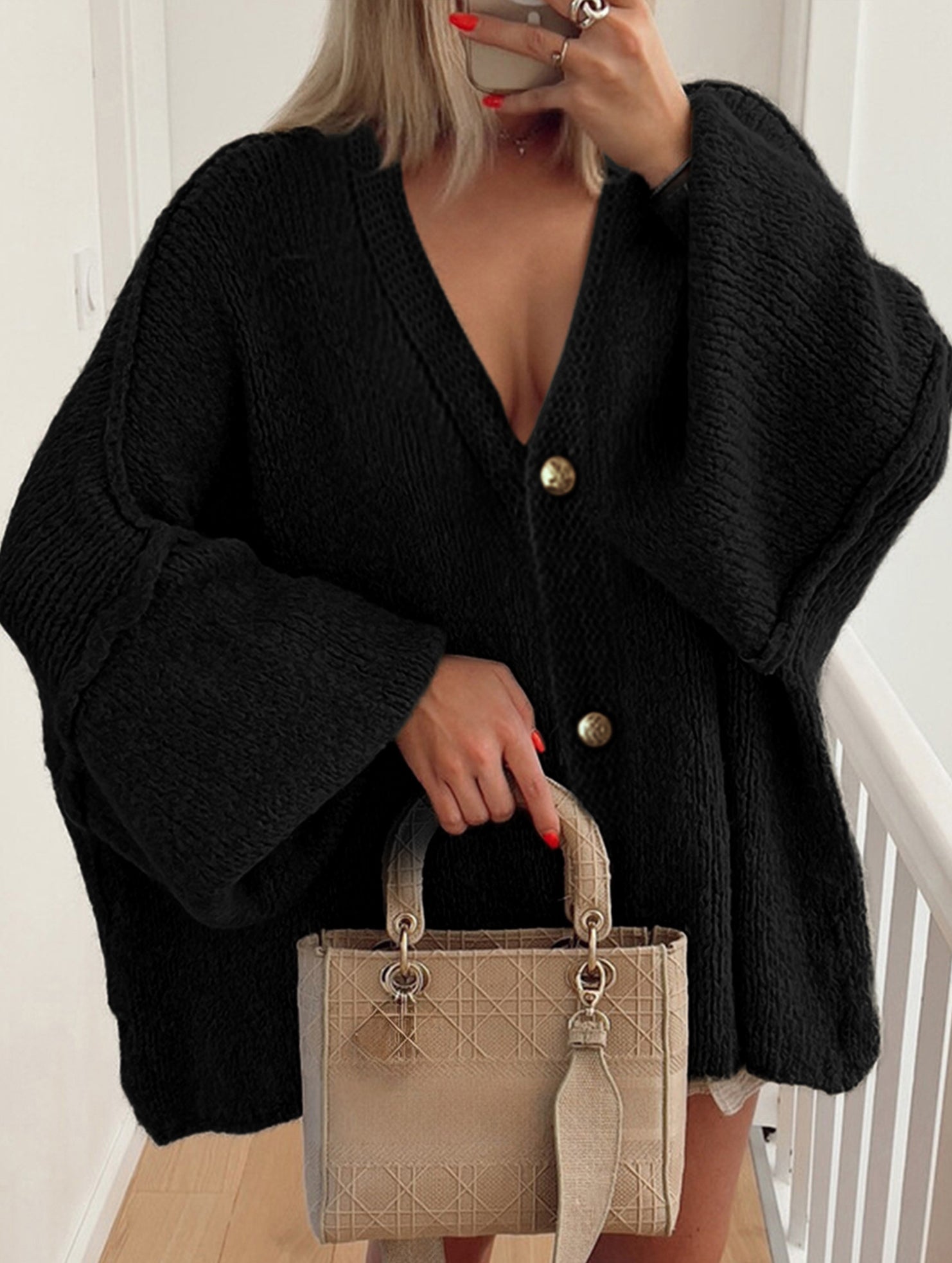 loose and relaxed v-neck knit cardigan