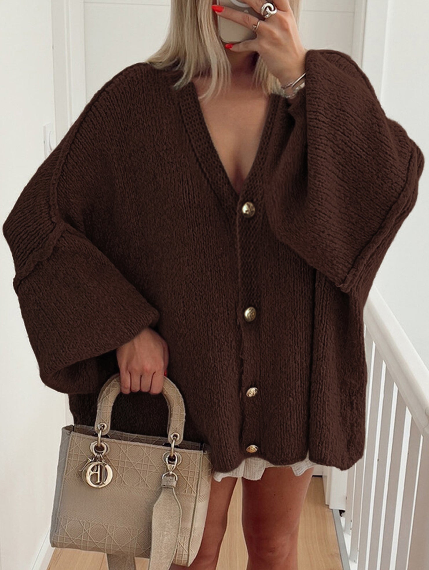 loose and relaxed v-neck knit cardigan