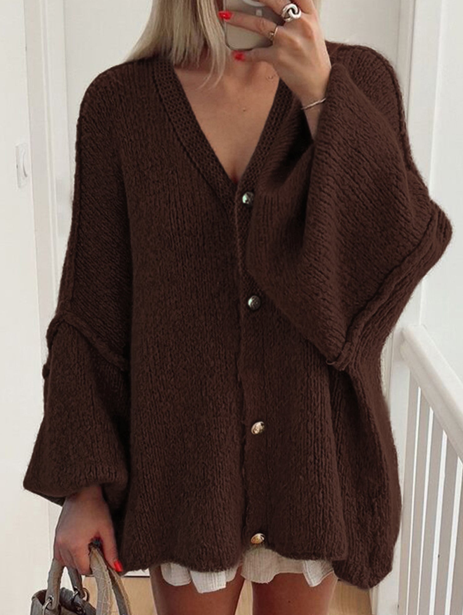 loose and relaxed v-neck knit cardigan