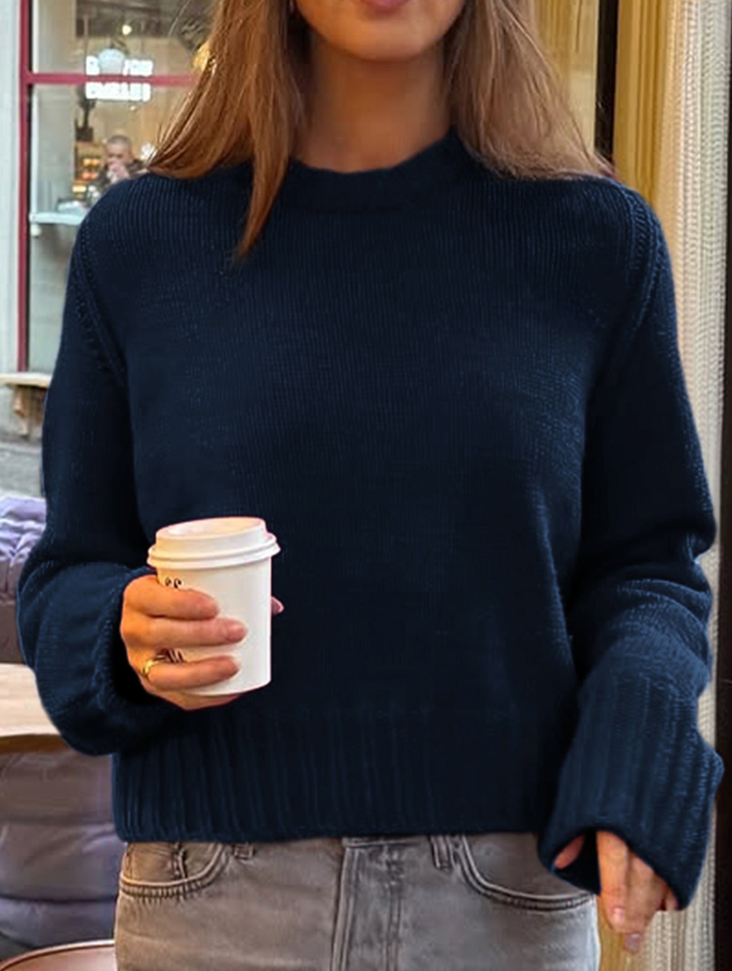 retro-style loose-fitting short knit sweater