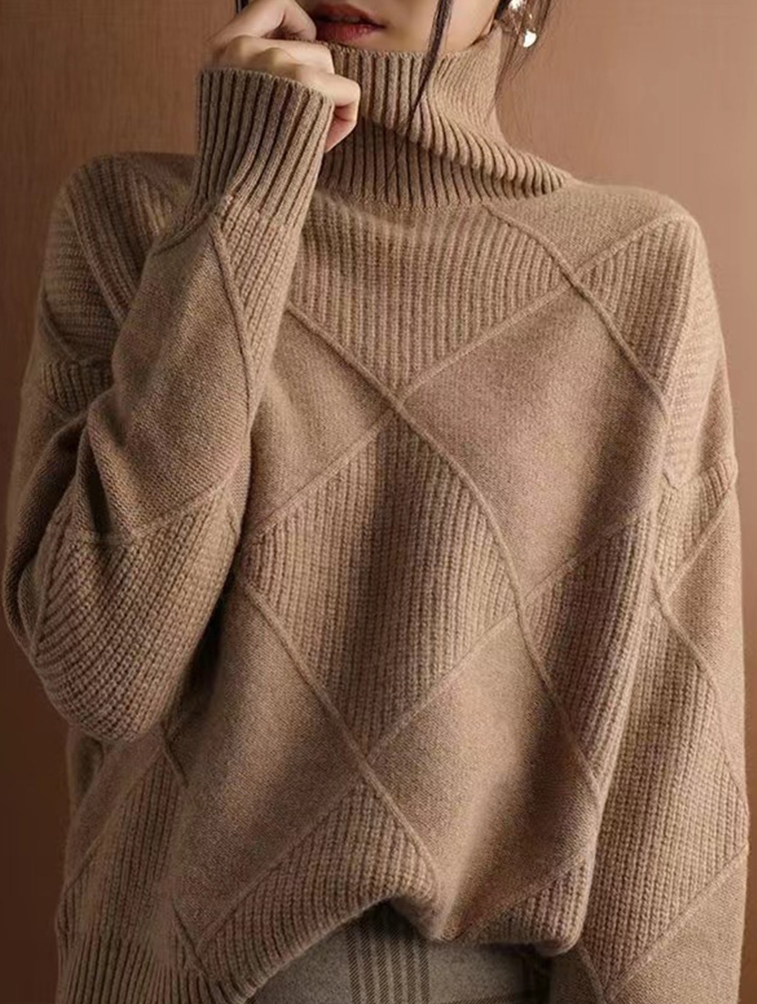 Versatile loose-fitting turtleneck warm sweater
