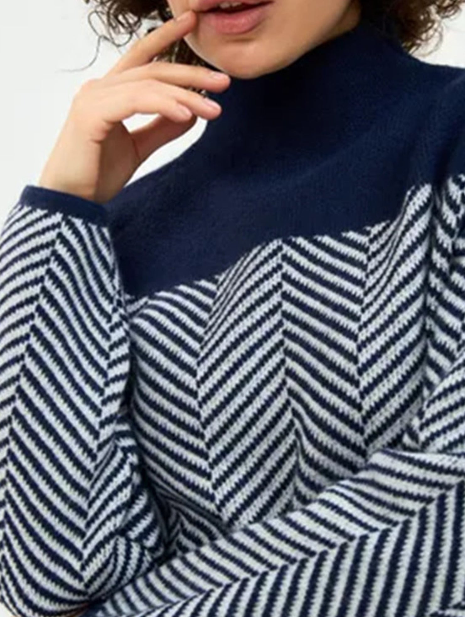 Striped warm and slimming sweater
