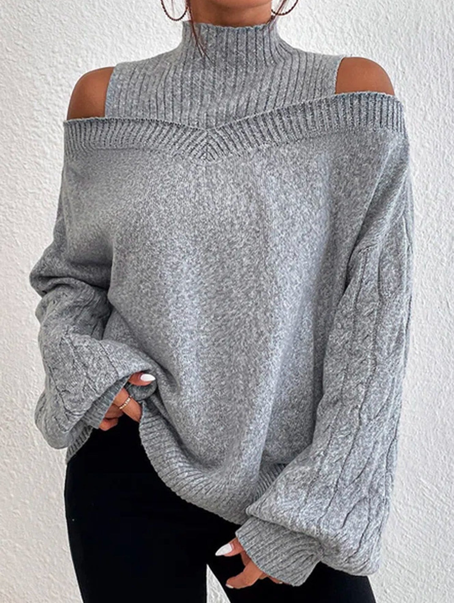 Off-shoulder turtleneck loose knit sweater
