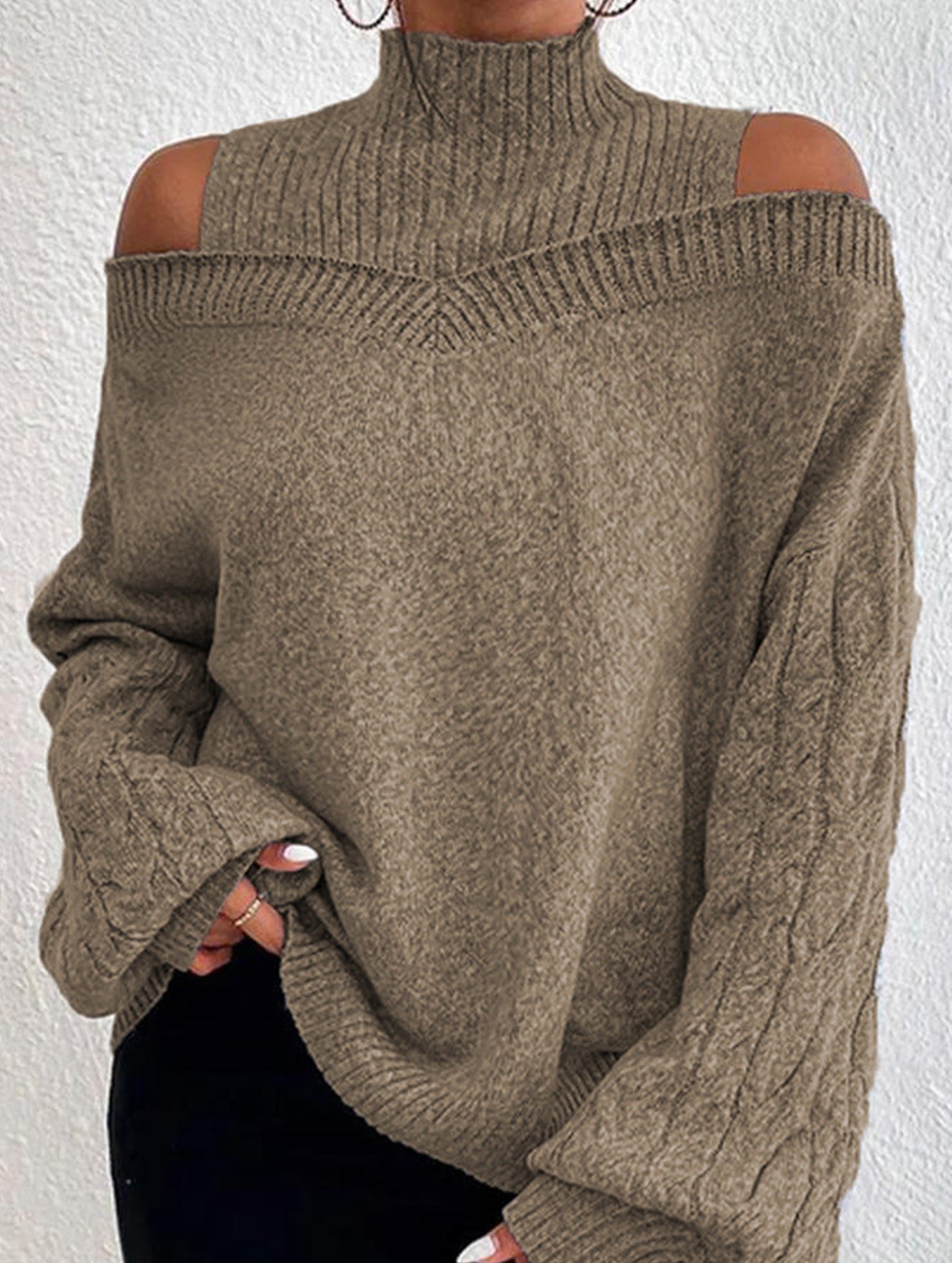 Off-shoulder turtleneck loose knit sweater