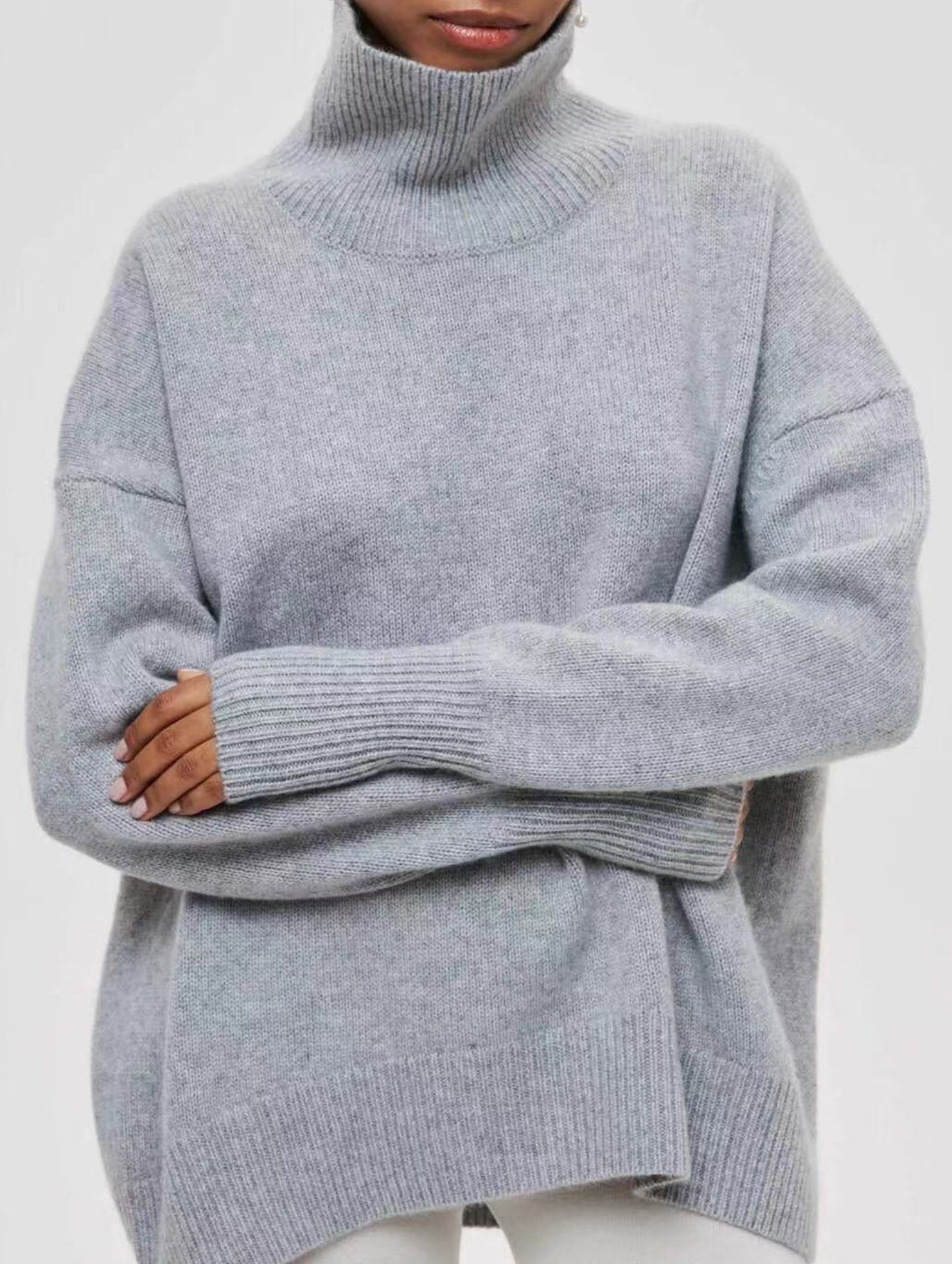 Classic turtleneck loose-fitting knit sweater