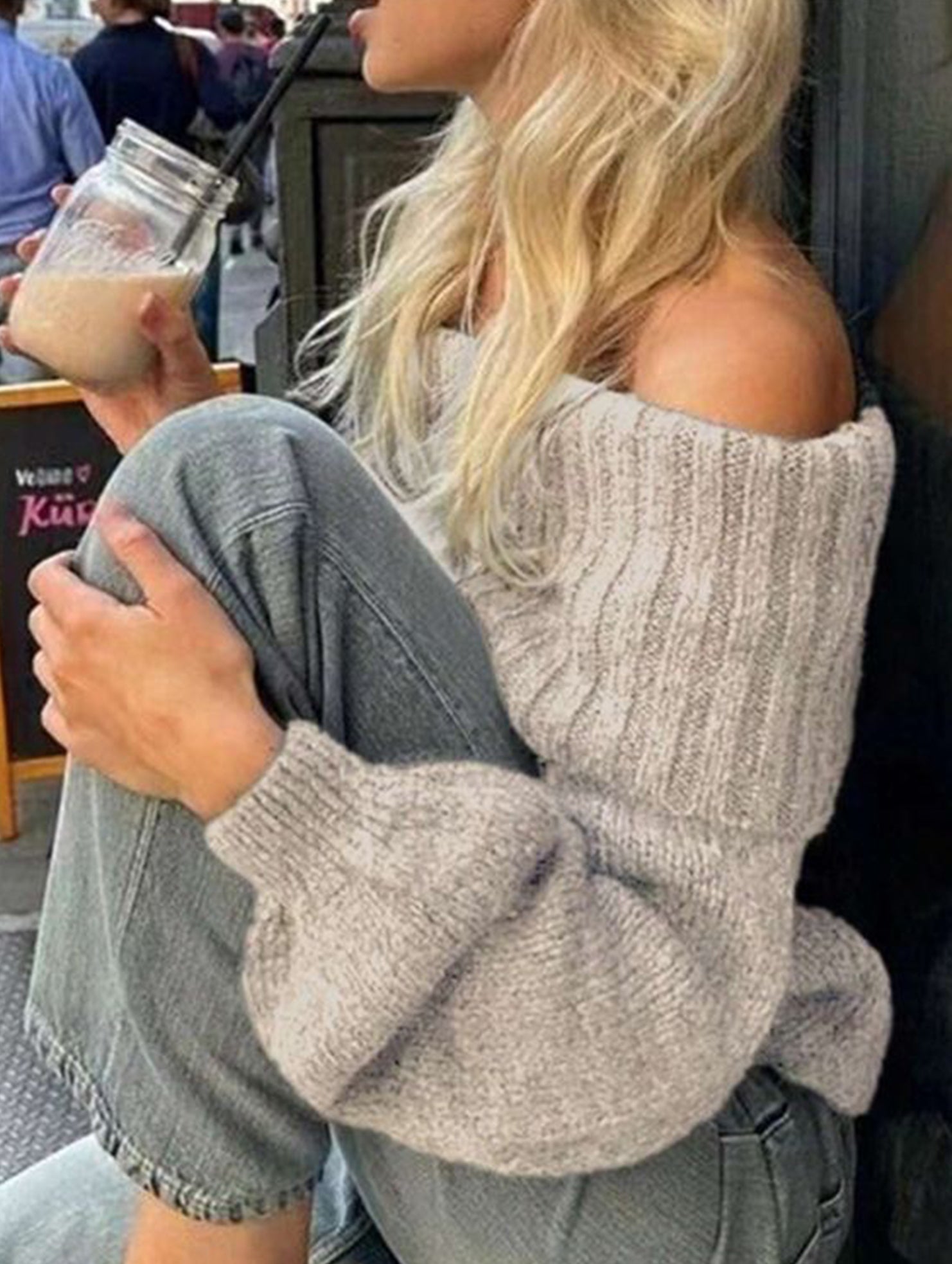 Simple off-shoulder slim-fit knit sweater