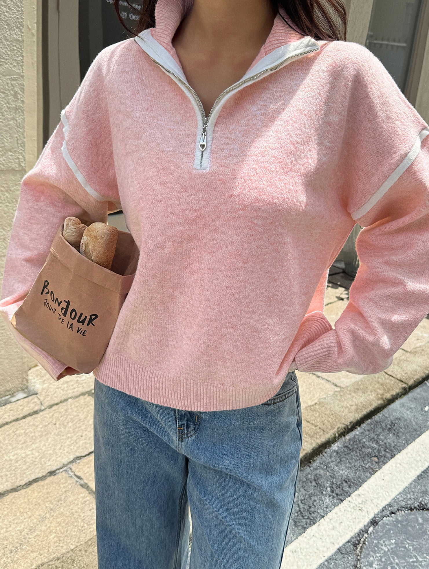 Simple solid color long-sleeved zip-up sweater