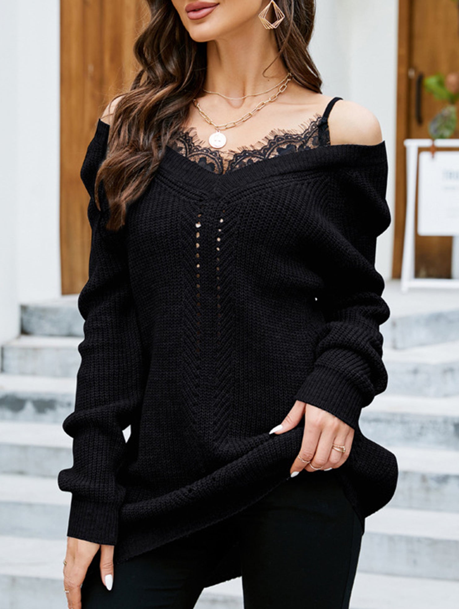 Fashionable patchwork pullover V-neck sweater
