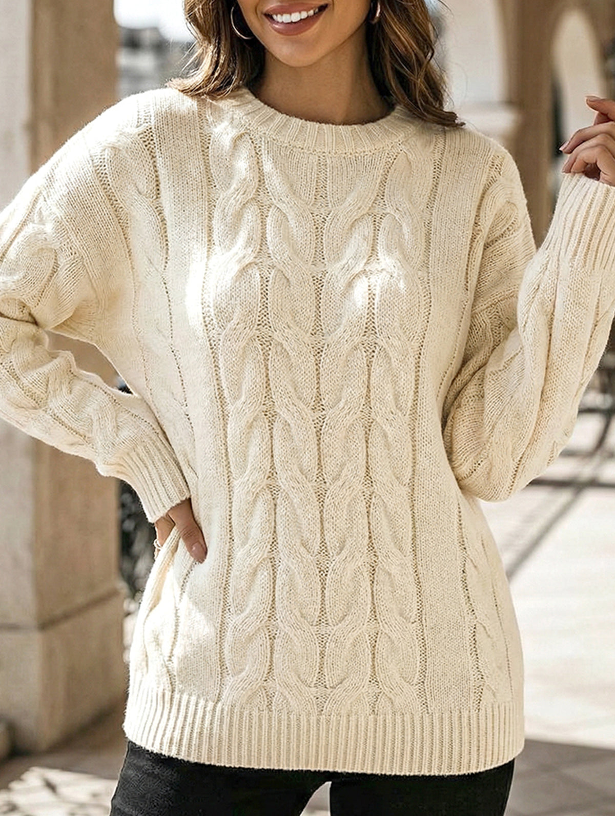 Versatile loose-fitting crew neck knit sweater