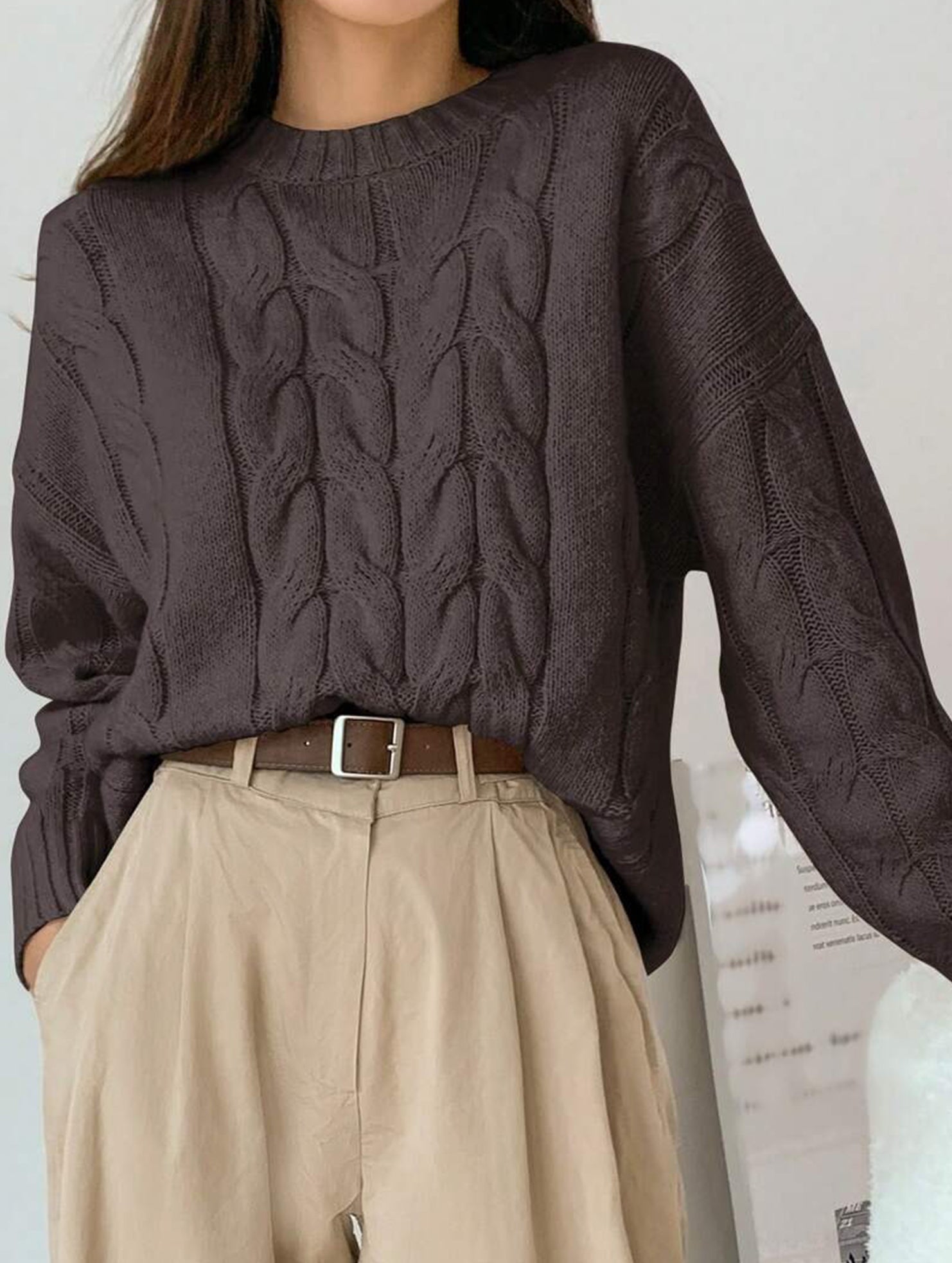 Versatile loose-fitting crew neck knit sweater