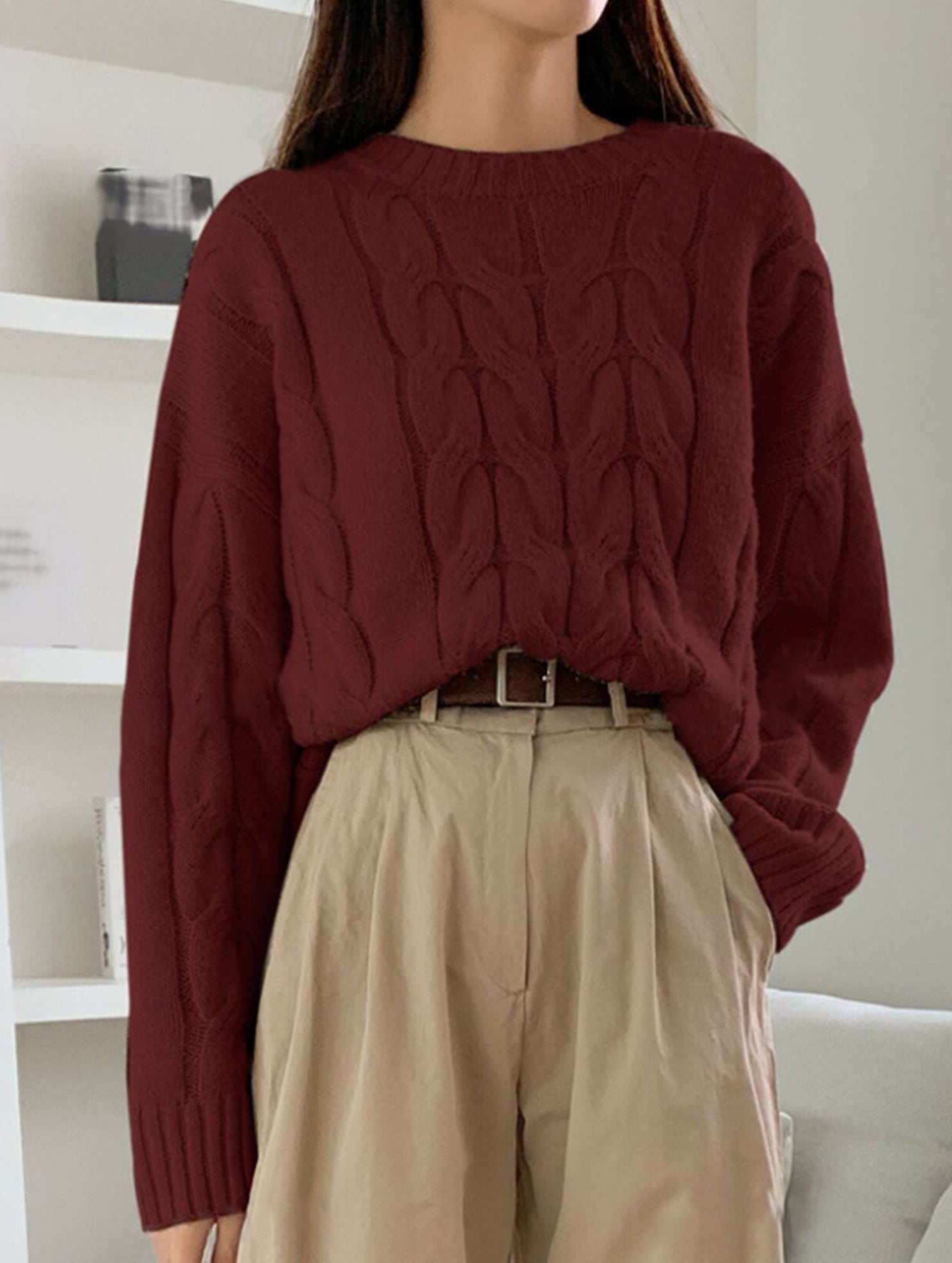 Versatile loose-fitting crew neck knit sweater