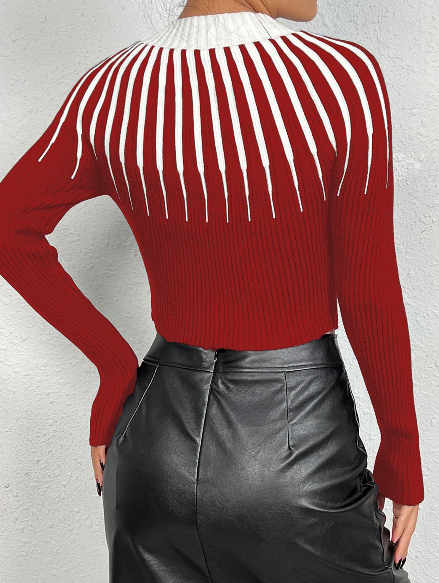 Stylish round neck striped knit sweater