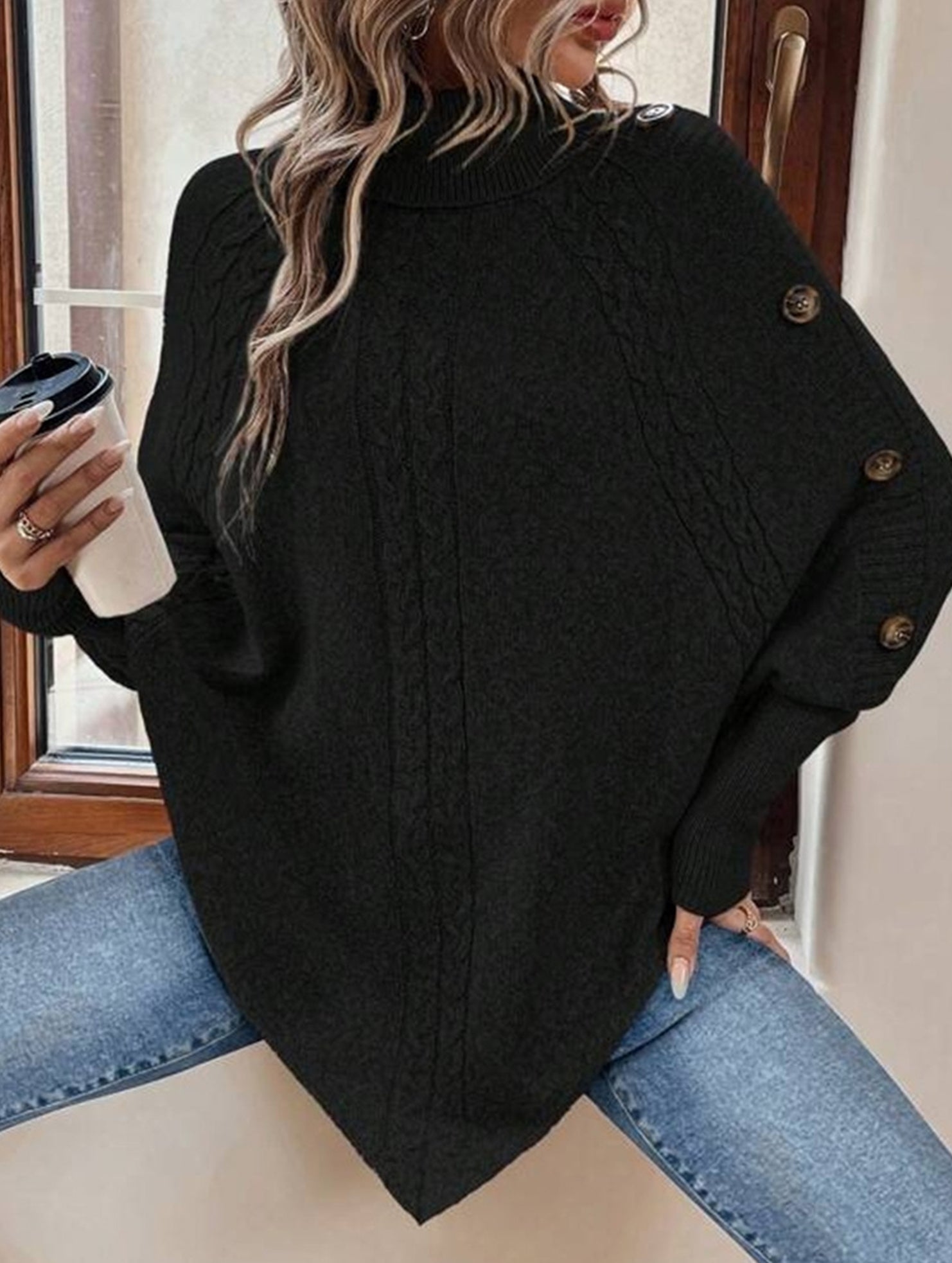 Stylish turtleneck long-sleeved knitwear
