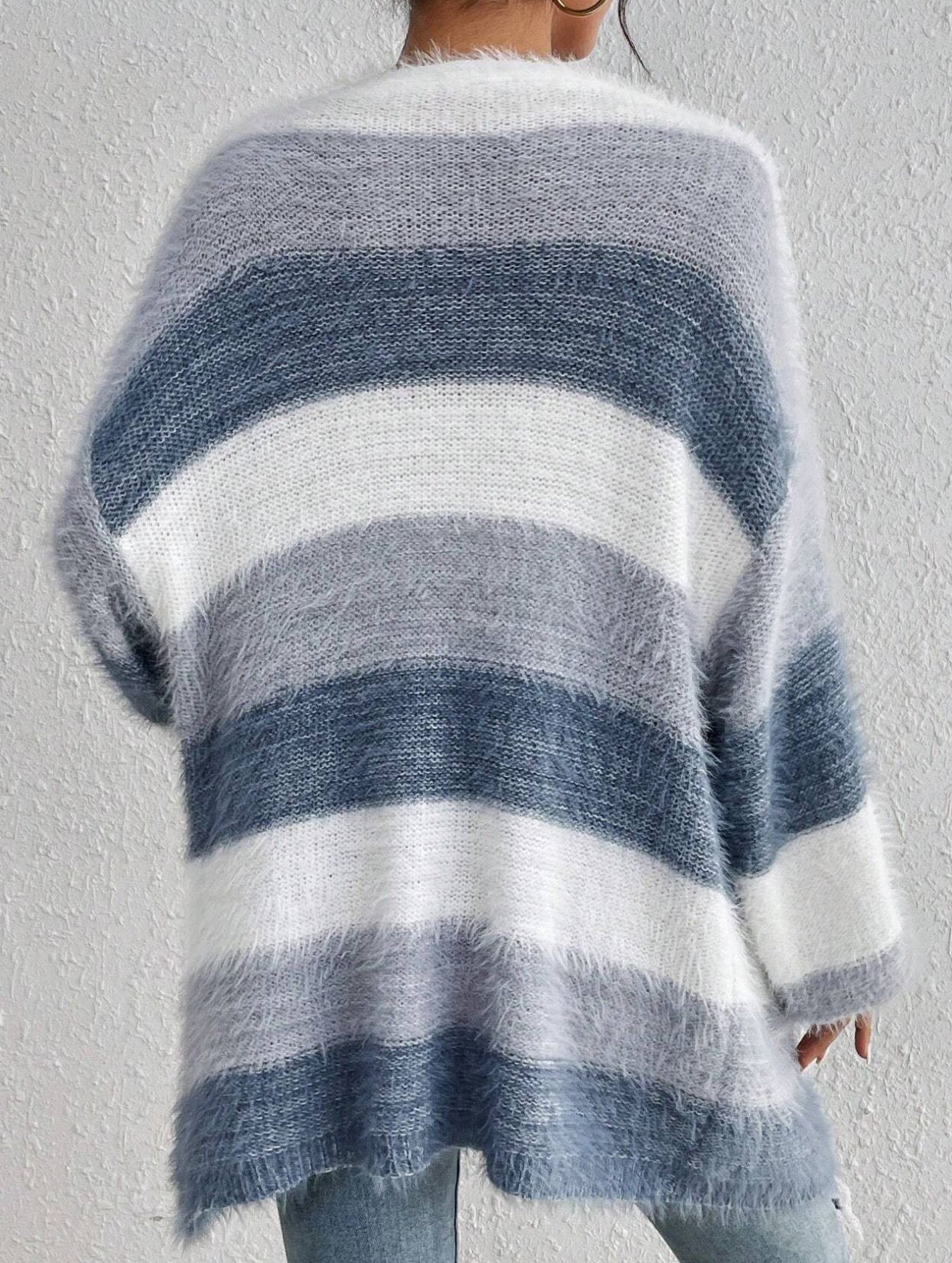 Gentle gradient striped plush cardigan_CWOSWL08998
