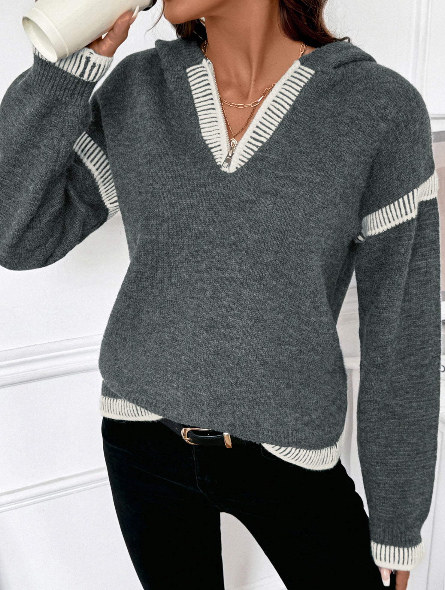 Loose V Neck Hooded Knit Sweater_CWOSWL09132