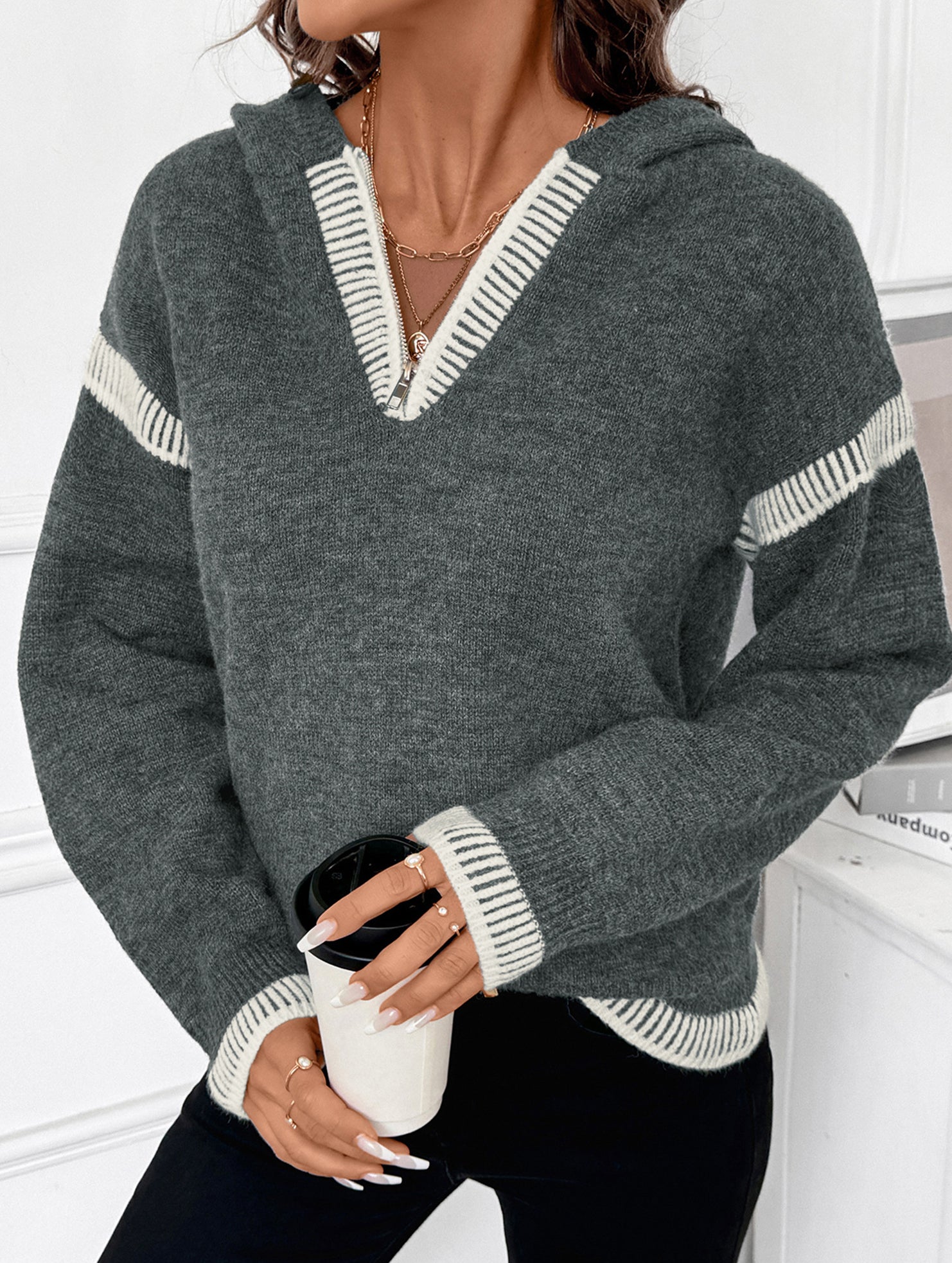 Loose V Neck Hooded Knit Sweater_CWOSWL09132