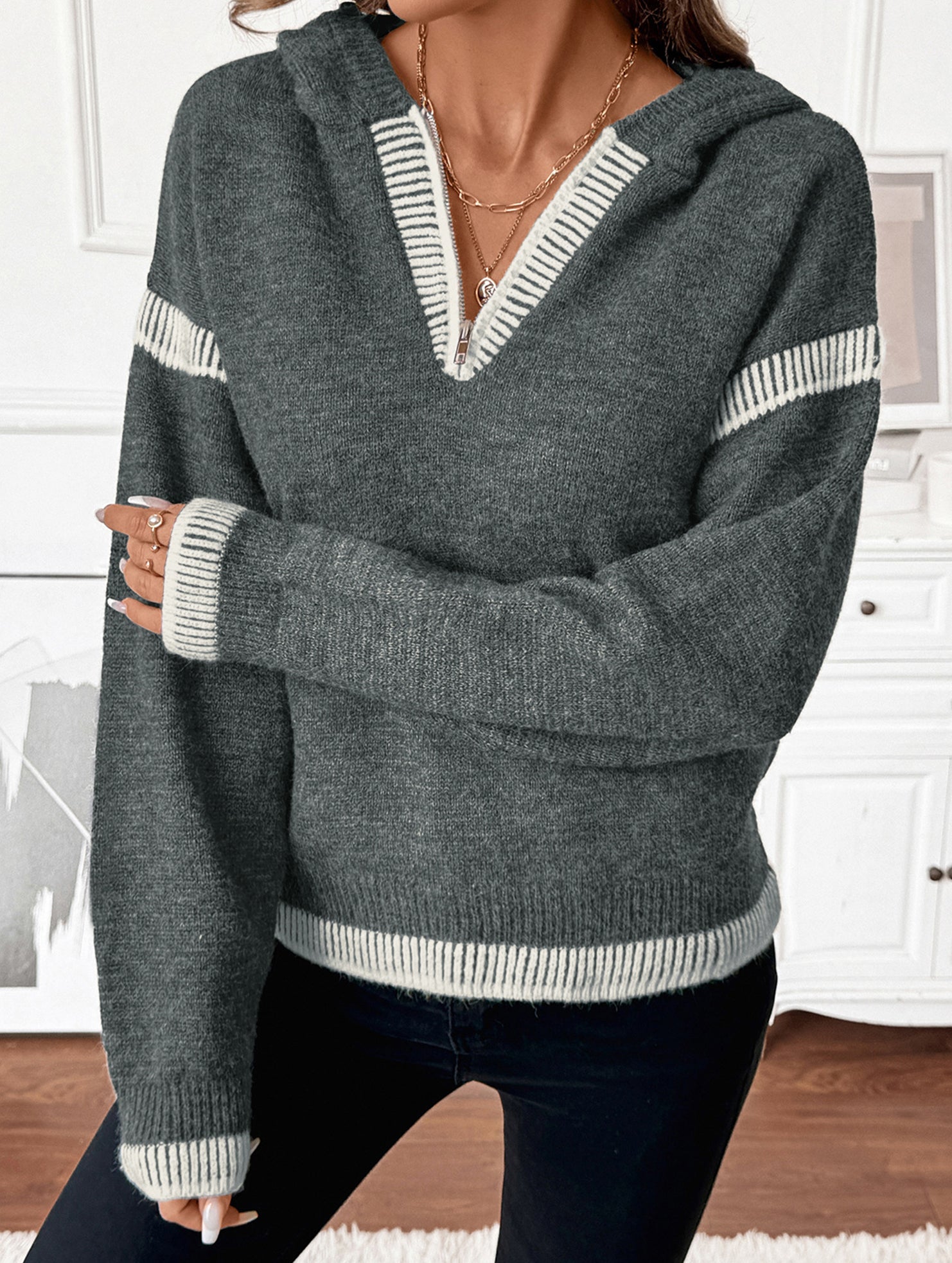 Loose V Neck Hooded Knit Sweater_CWOSWL09132