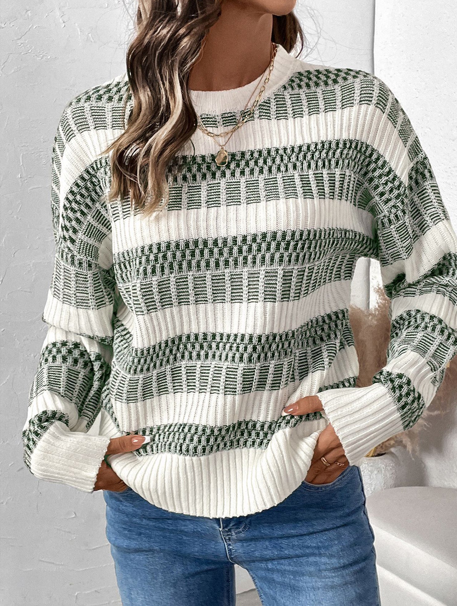 Round Neck Double Stripe Knit Sweater_CWOSWL09140