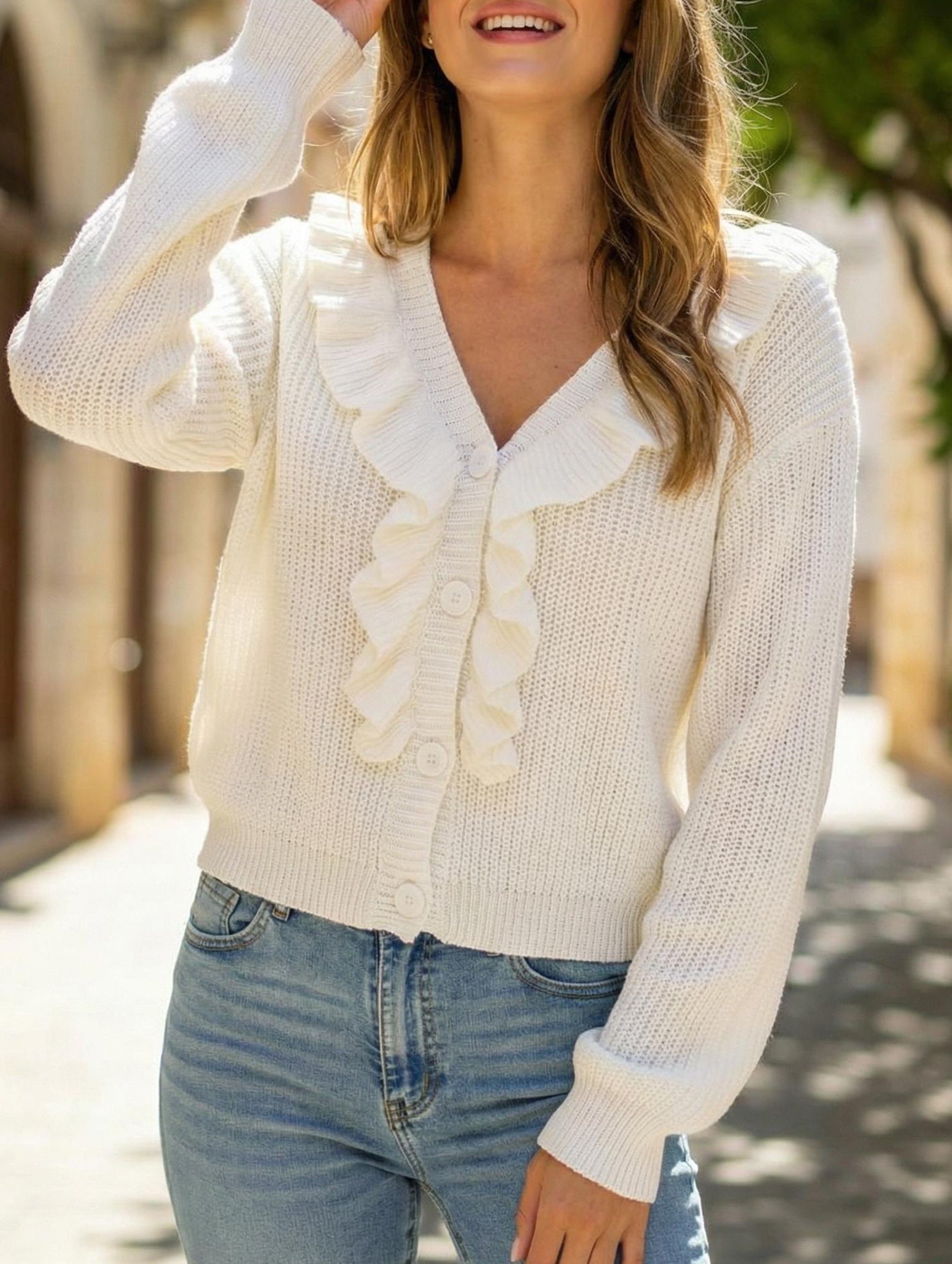 Women's loose-fitting knitted cardigan with ruffles_CWOSWL09203