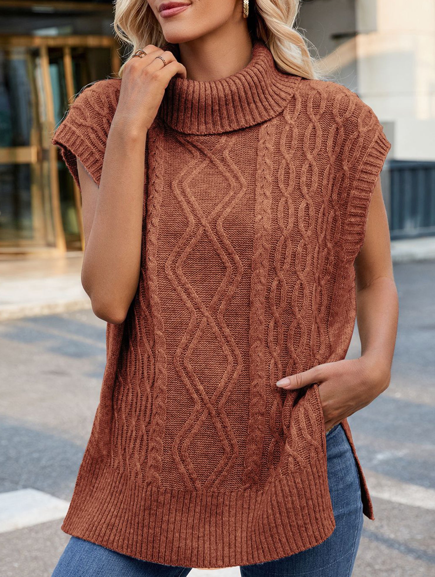 Casual turtleneck sleeveless sweater