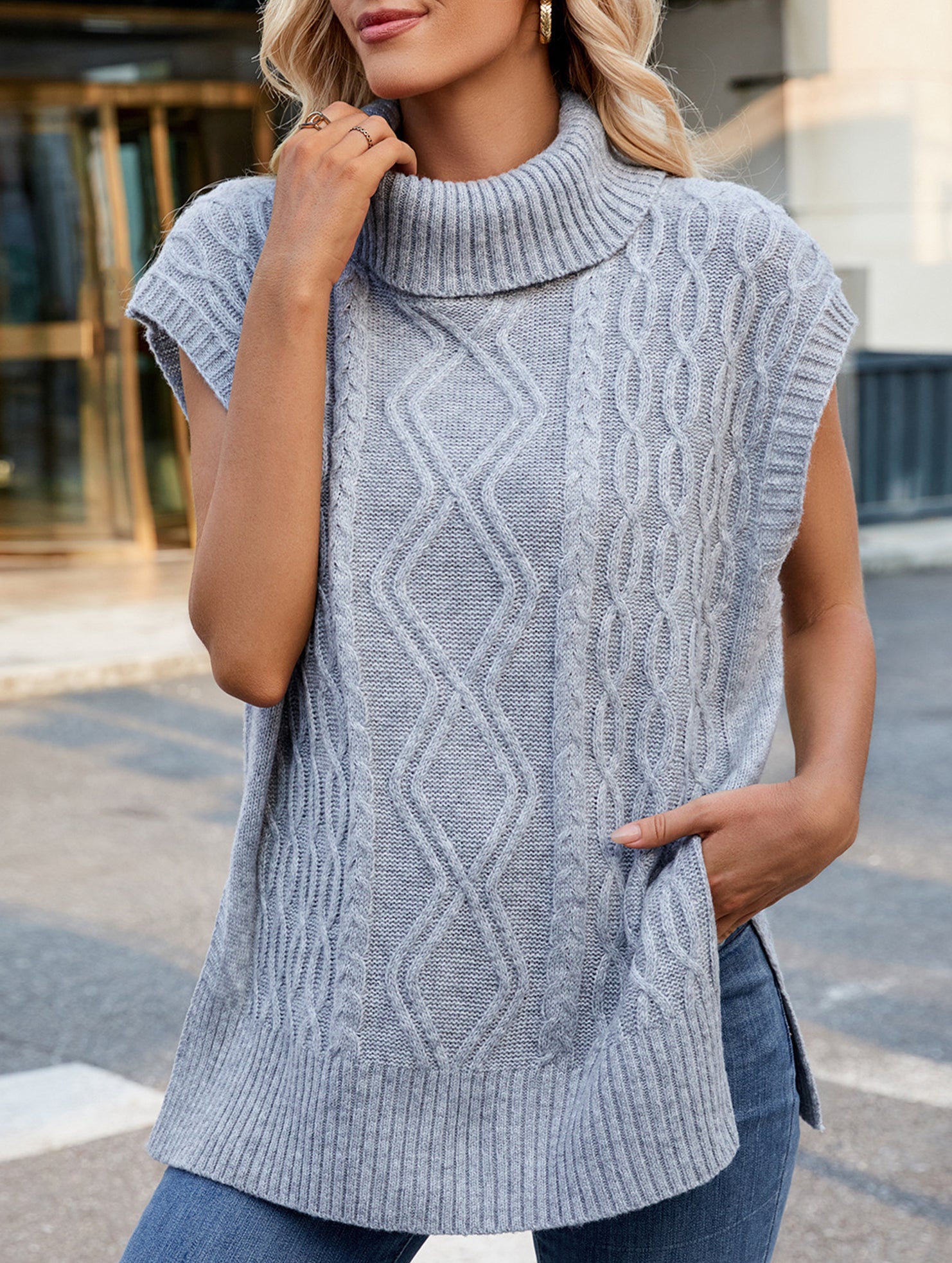 Casual turtleneck sleeveless sweater