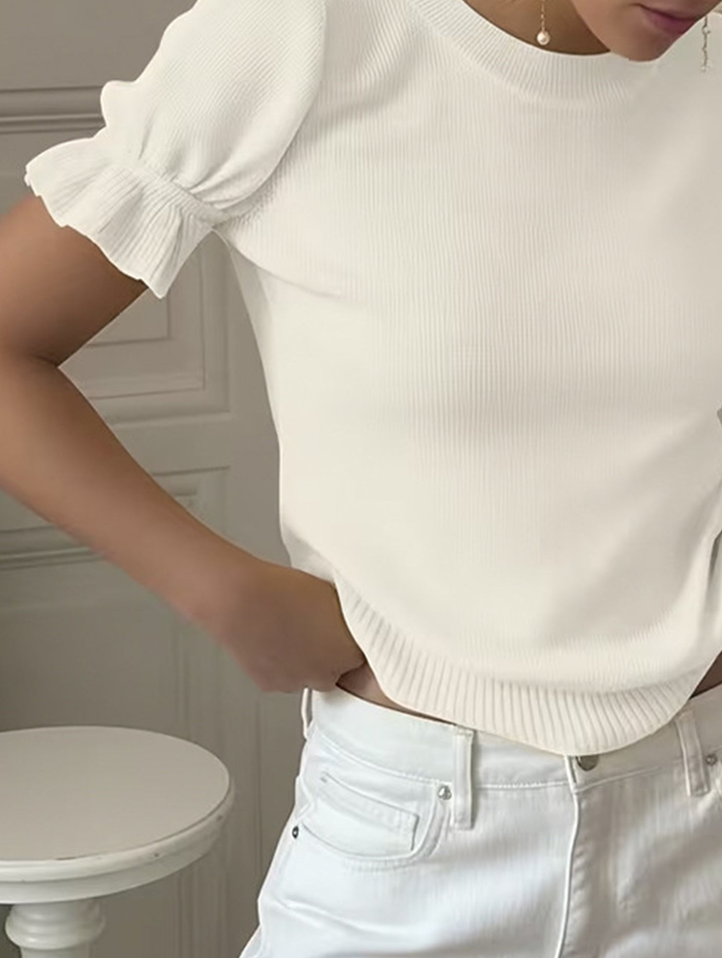 Crewneck Elastic Hem Knit Tee_CWOSWS00194