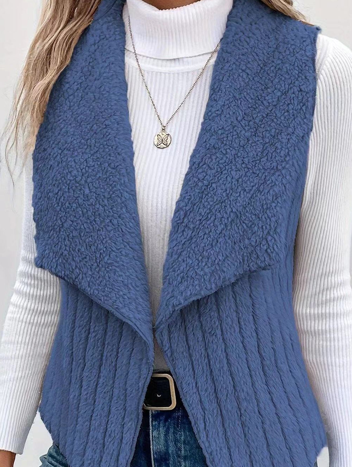 Simple sleeveless versatile vest