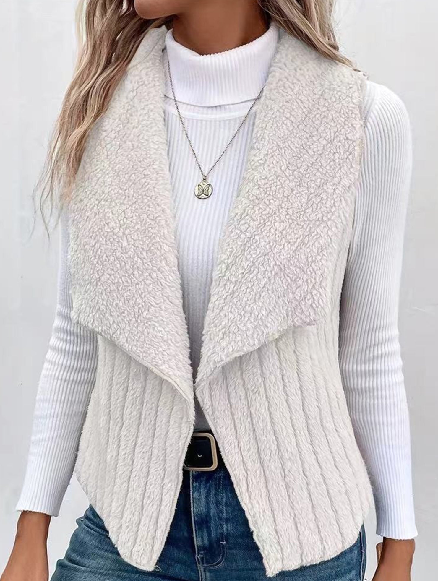 Simple sleeveless versatile vest