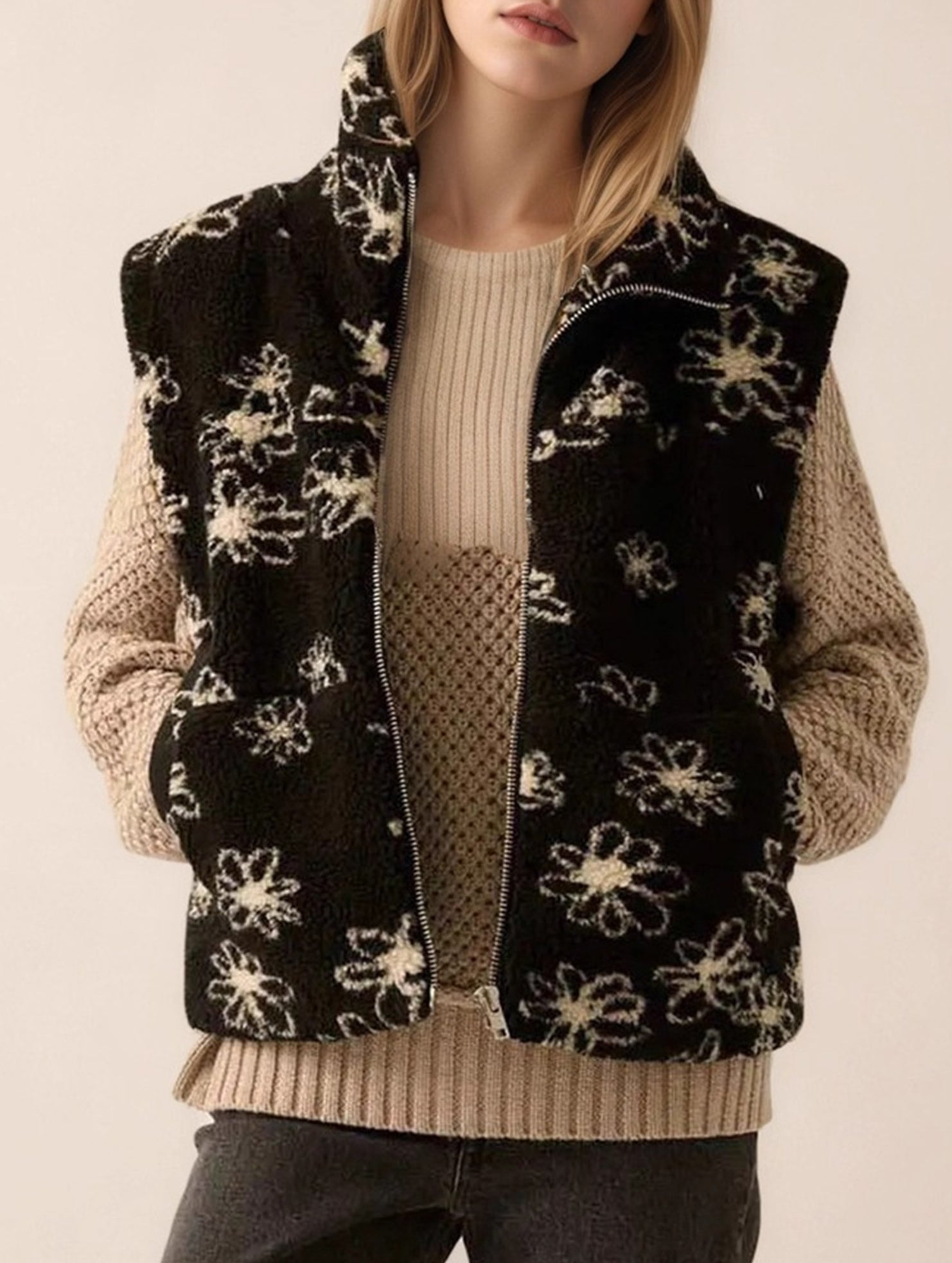 Fashion lapel flower integrated sleeveless vest