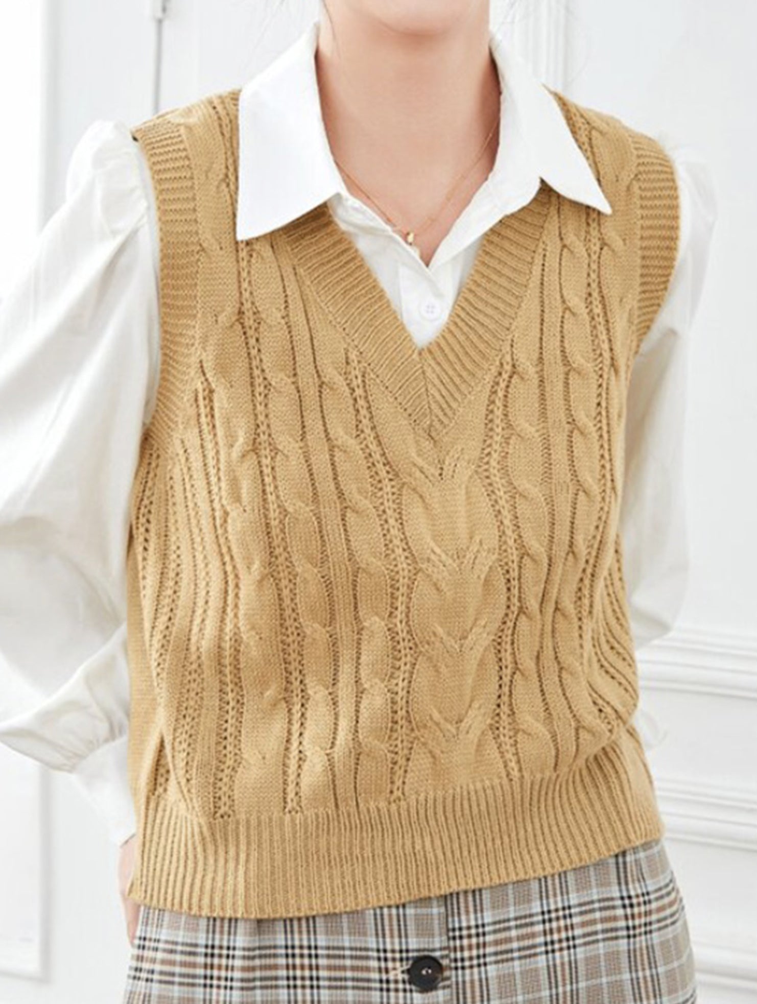 Women's cable knit vest sweater